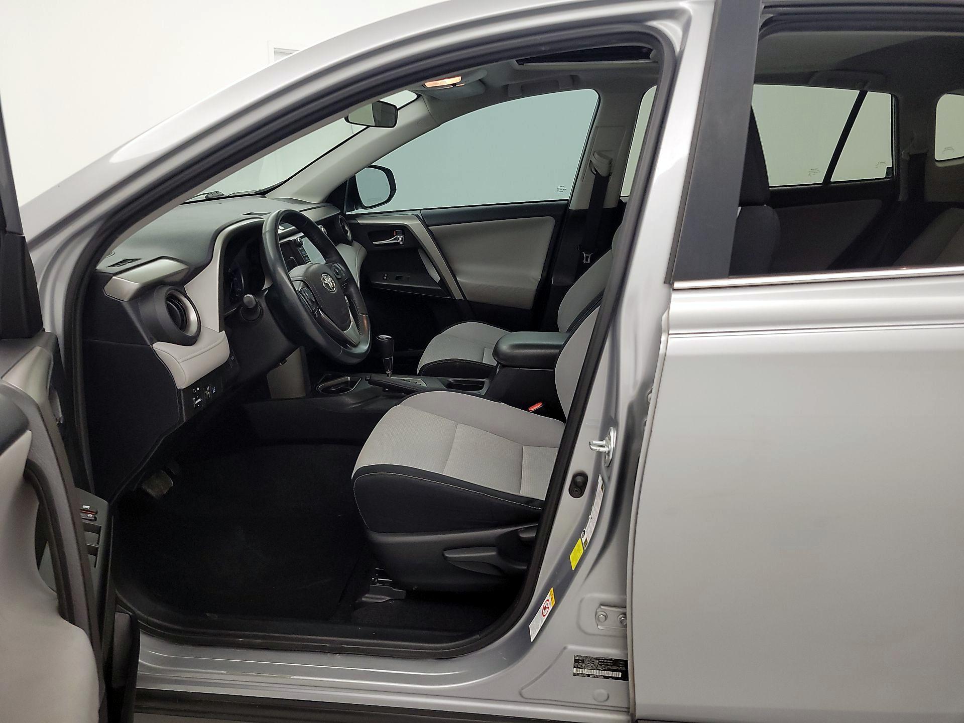 Thumbnail: 2017 Toyota RAV4 - 11