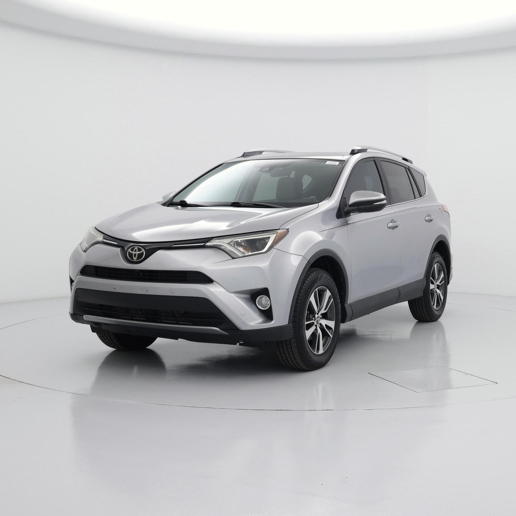 Thumbnail: 2017 Toyota RAV4 - 4