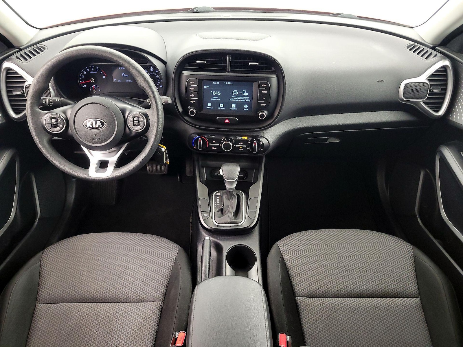 2021 Kia Soul LX - Photo 10