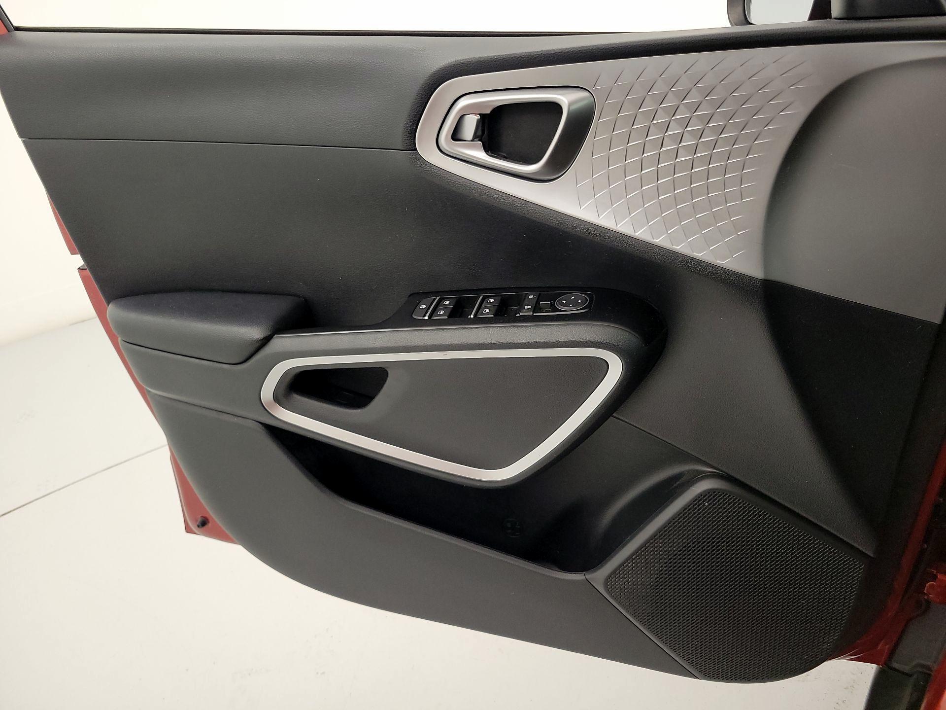 Thumbnail: 2021 Kia Soul - 12