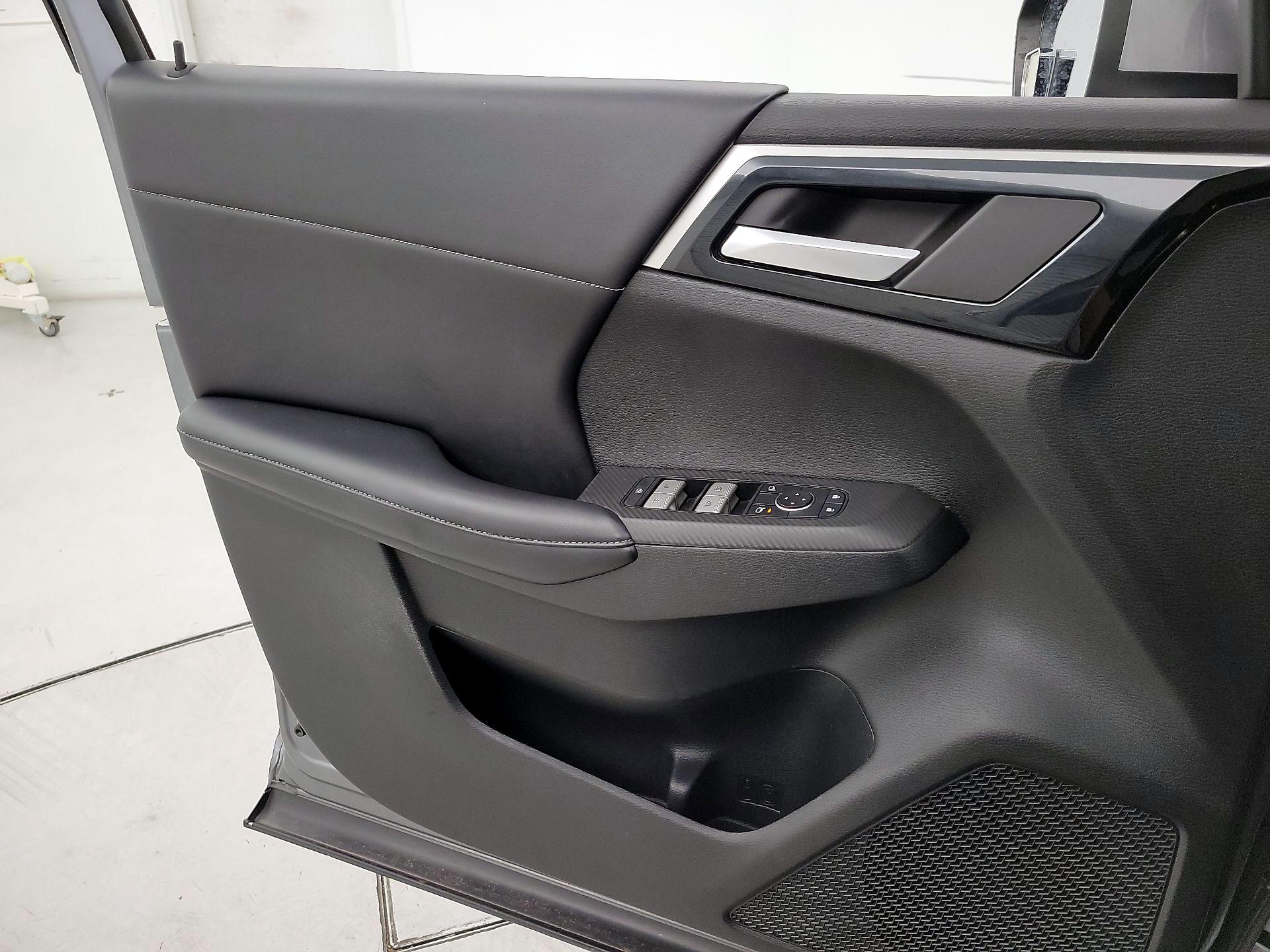 Thumbnail: 2022 Mitsubishi Outlander - 12