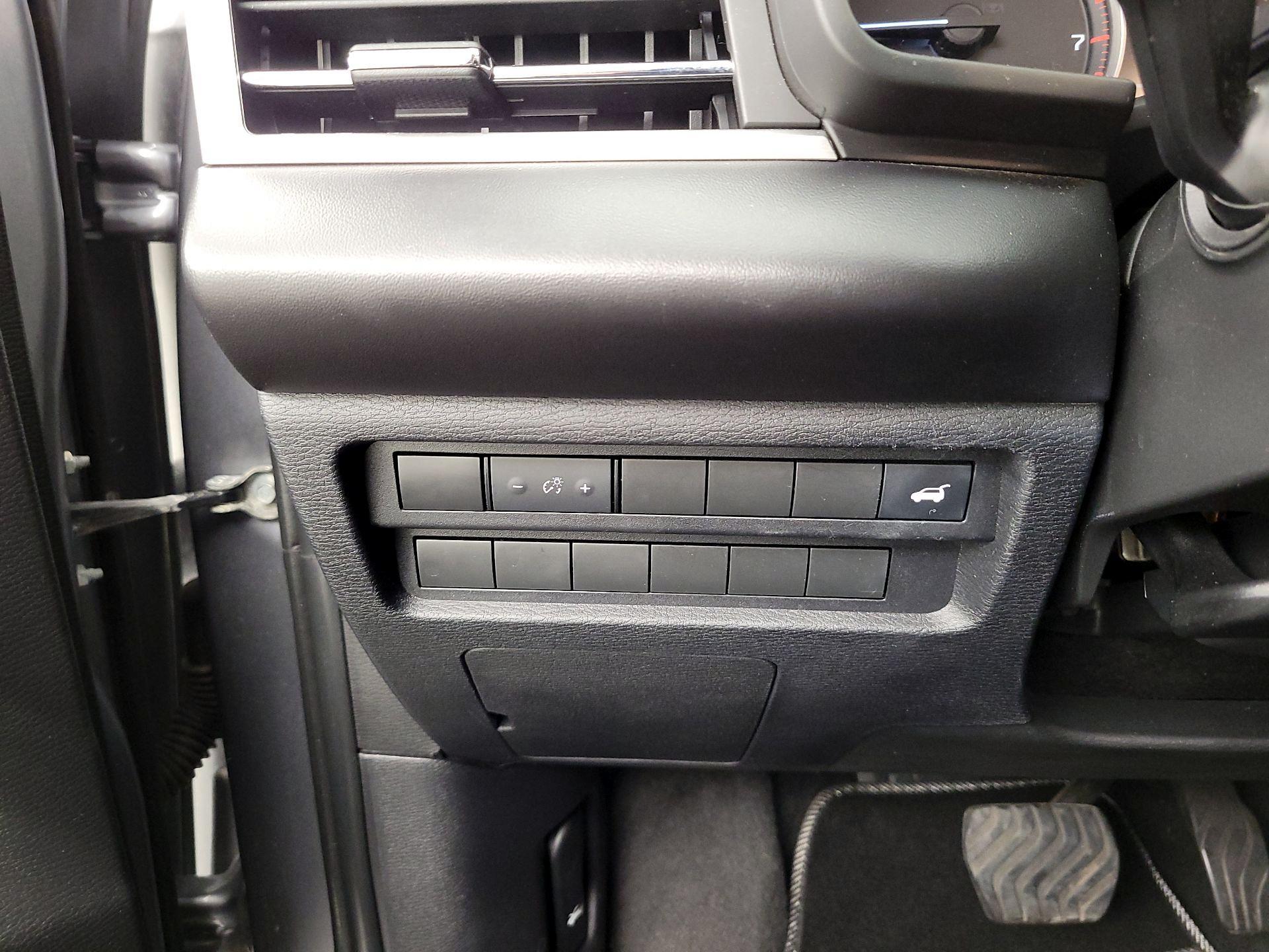 Thumbnail: 2022 Mitsubishi Outlander - 13