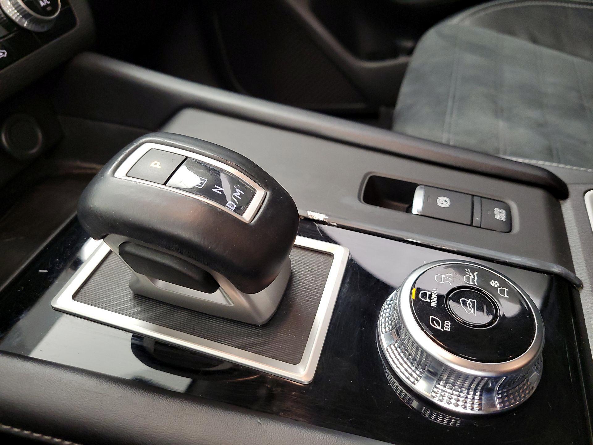 Thumbnail: 2022 Mitsubishi Outlander - 17