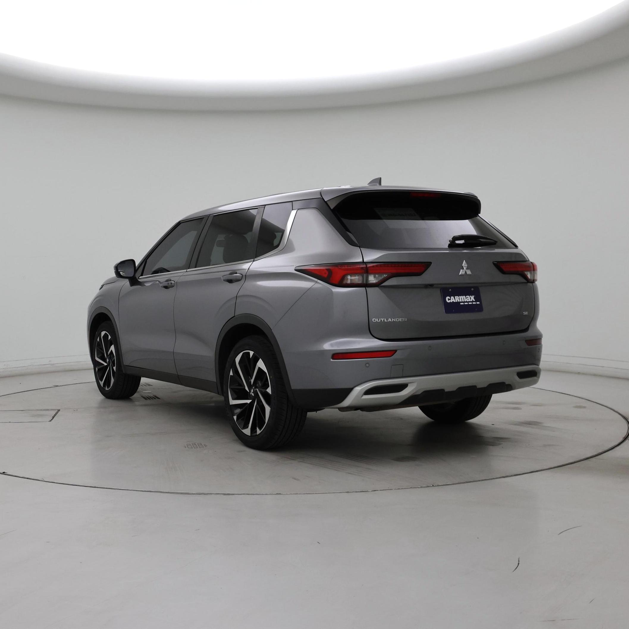 Thumbnail: 2022 Mitsubishi Outlander - 2