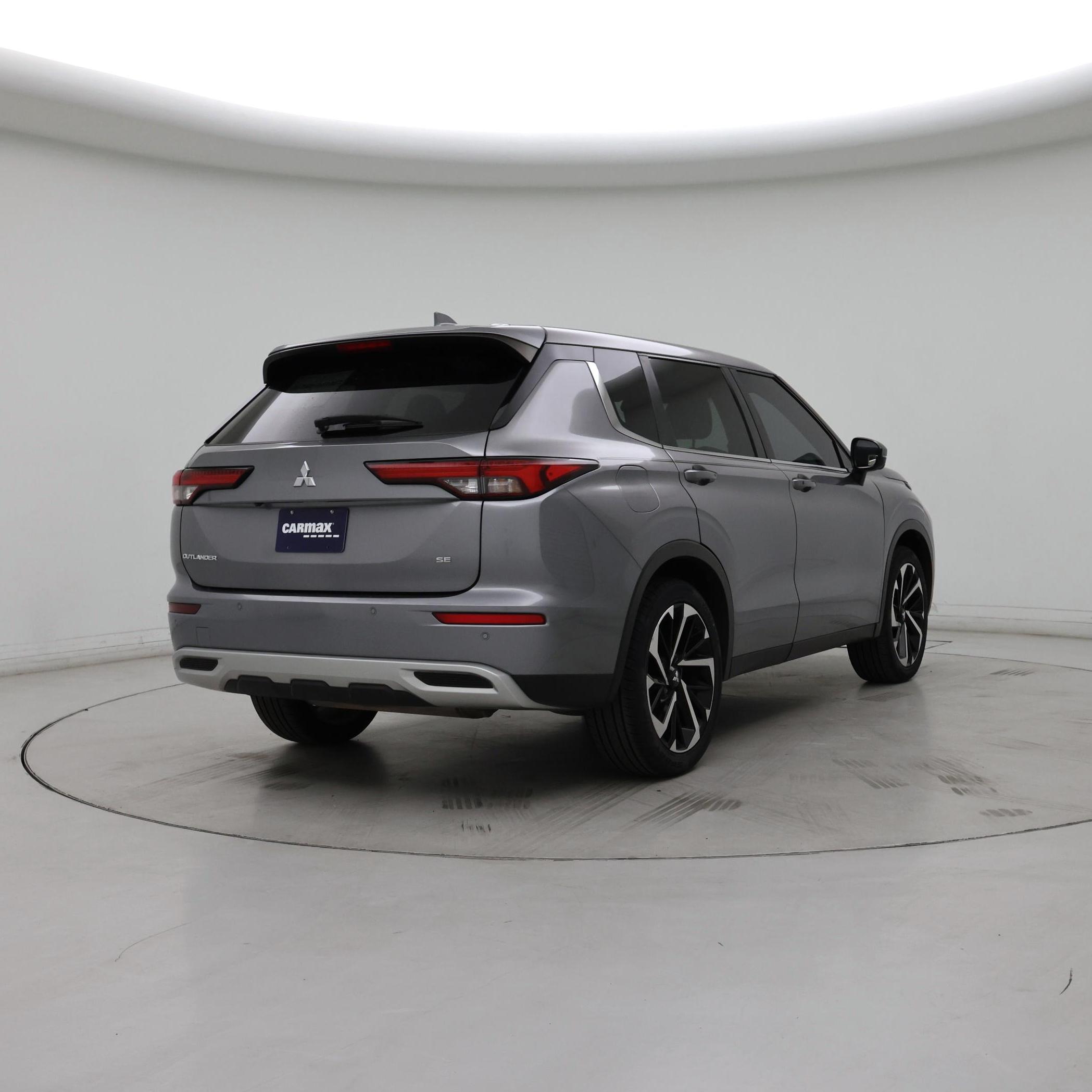 Thumbnail: 2022 Mitsubishi Outlander - 8