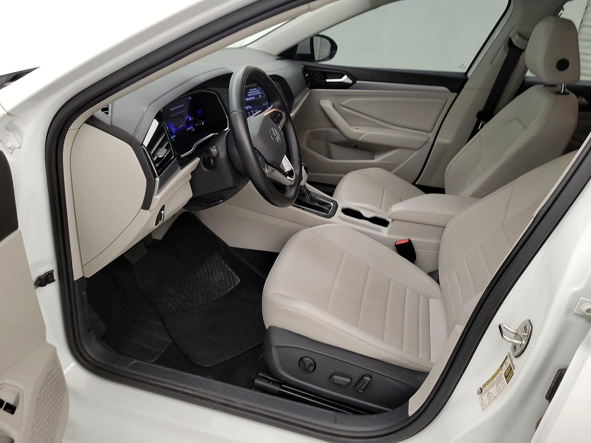 Thumbnail: 2023 Volkswagen Jetta - 11