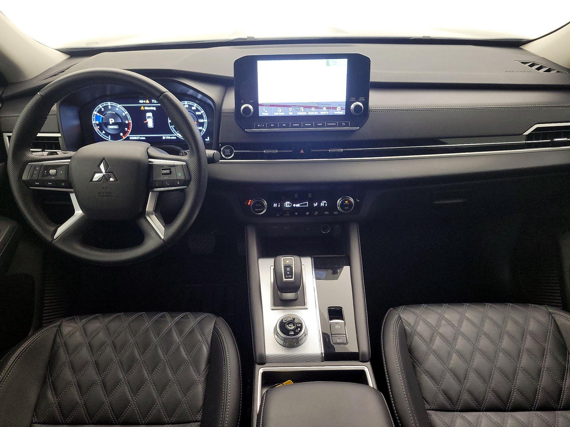 Thumbnail: 2024 Mitsubishi Outlander - 9