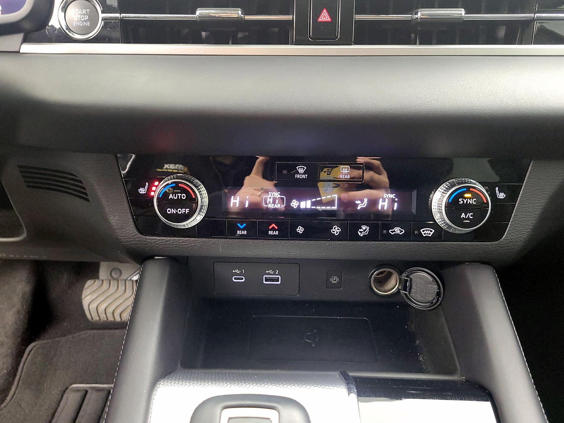 Thumbnail: 2024 Mitsubishi Outlander - 17