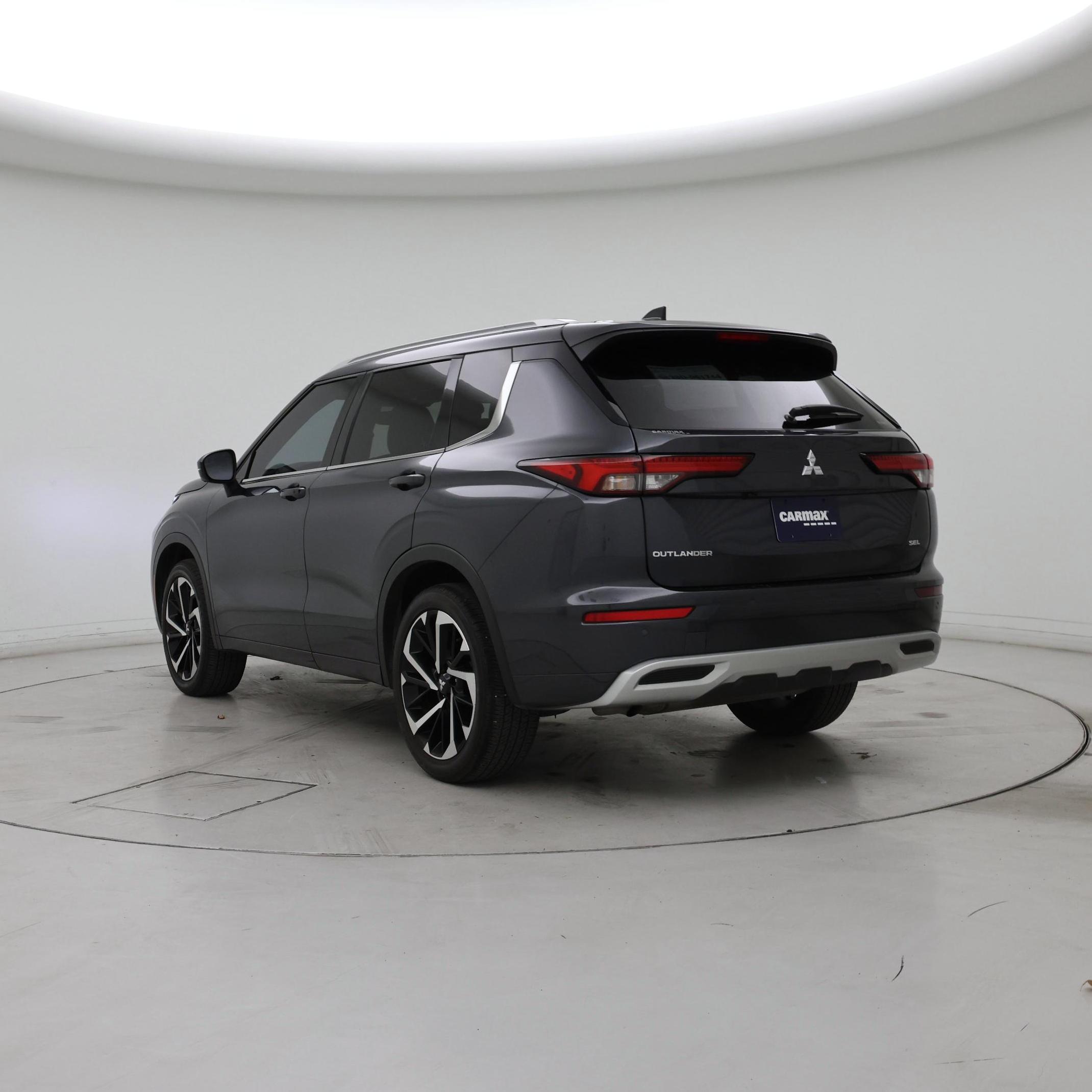 Thumbnail: 2024 Mitsubishi Outlander - 2