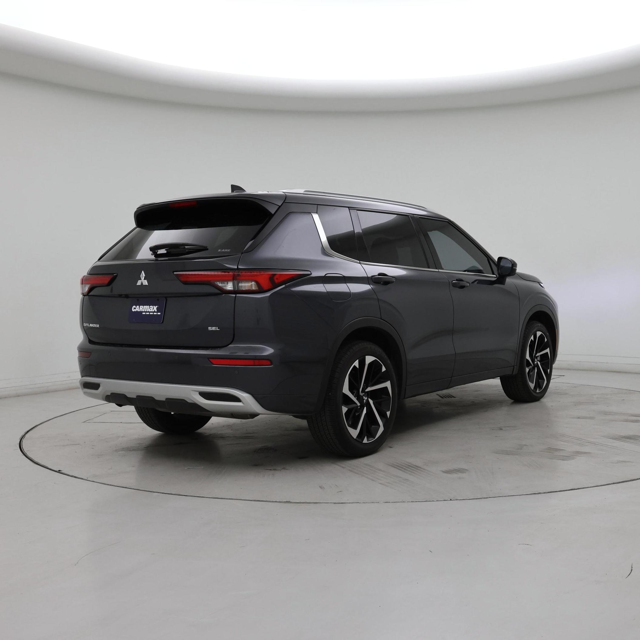 Thumbnail: 2024 Mitsubishi Outlander - 8