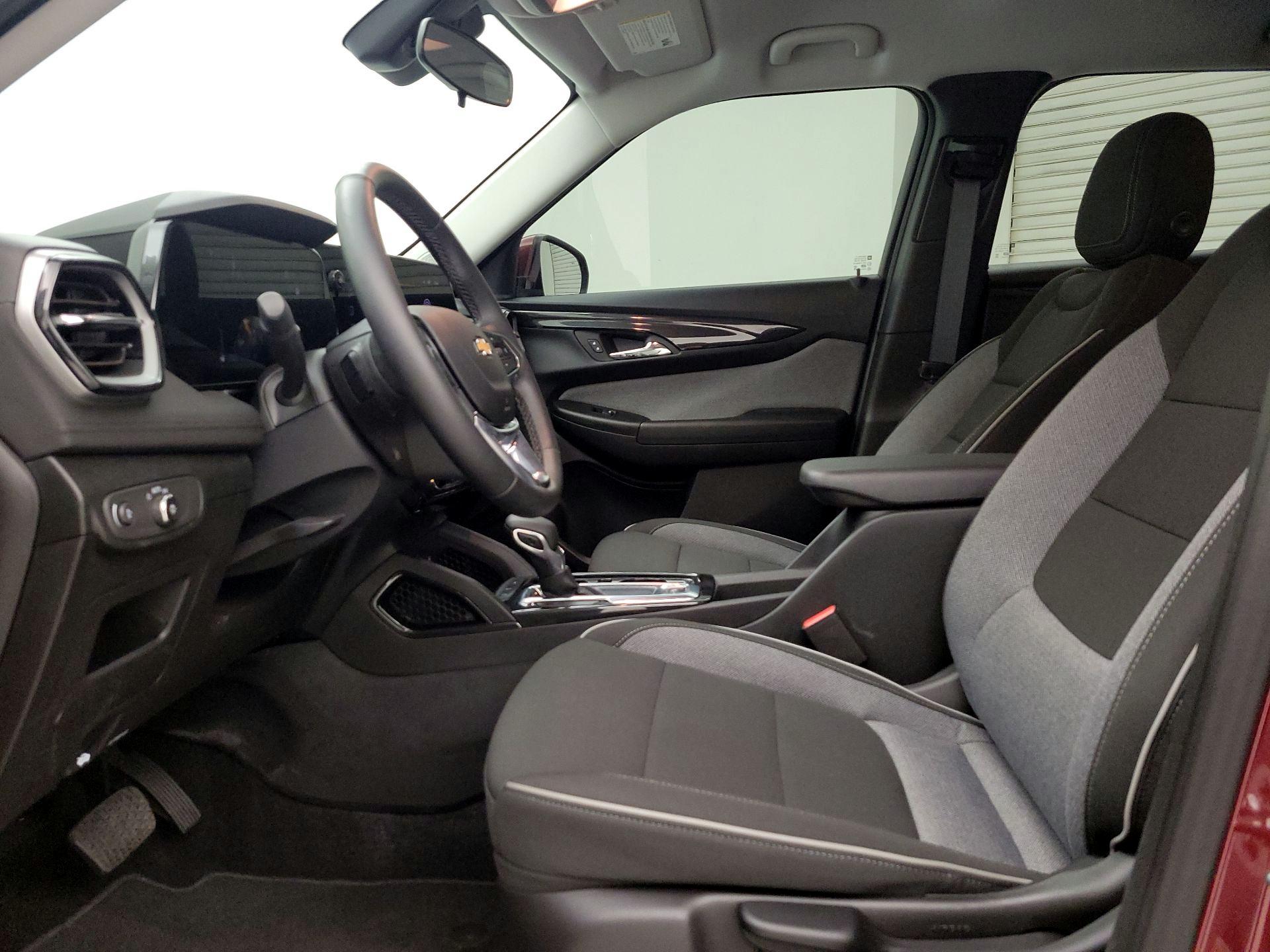 Thumbnail: 2025 Chevrolet TrailBlazer - 11