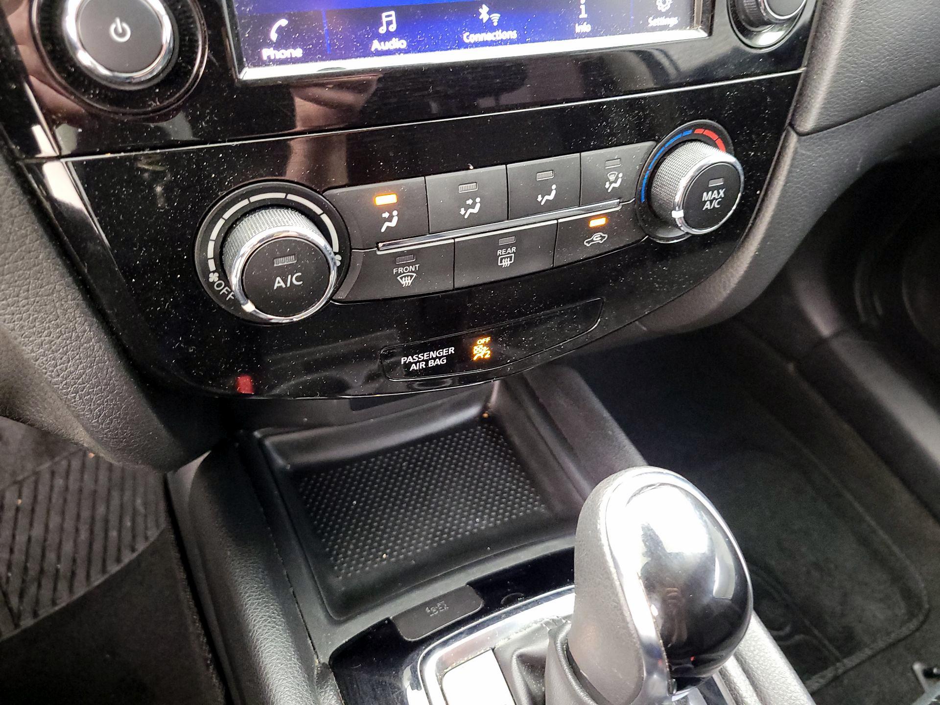 Thumbnail: 2020 Nissan Rogue - 14