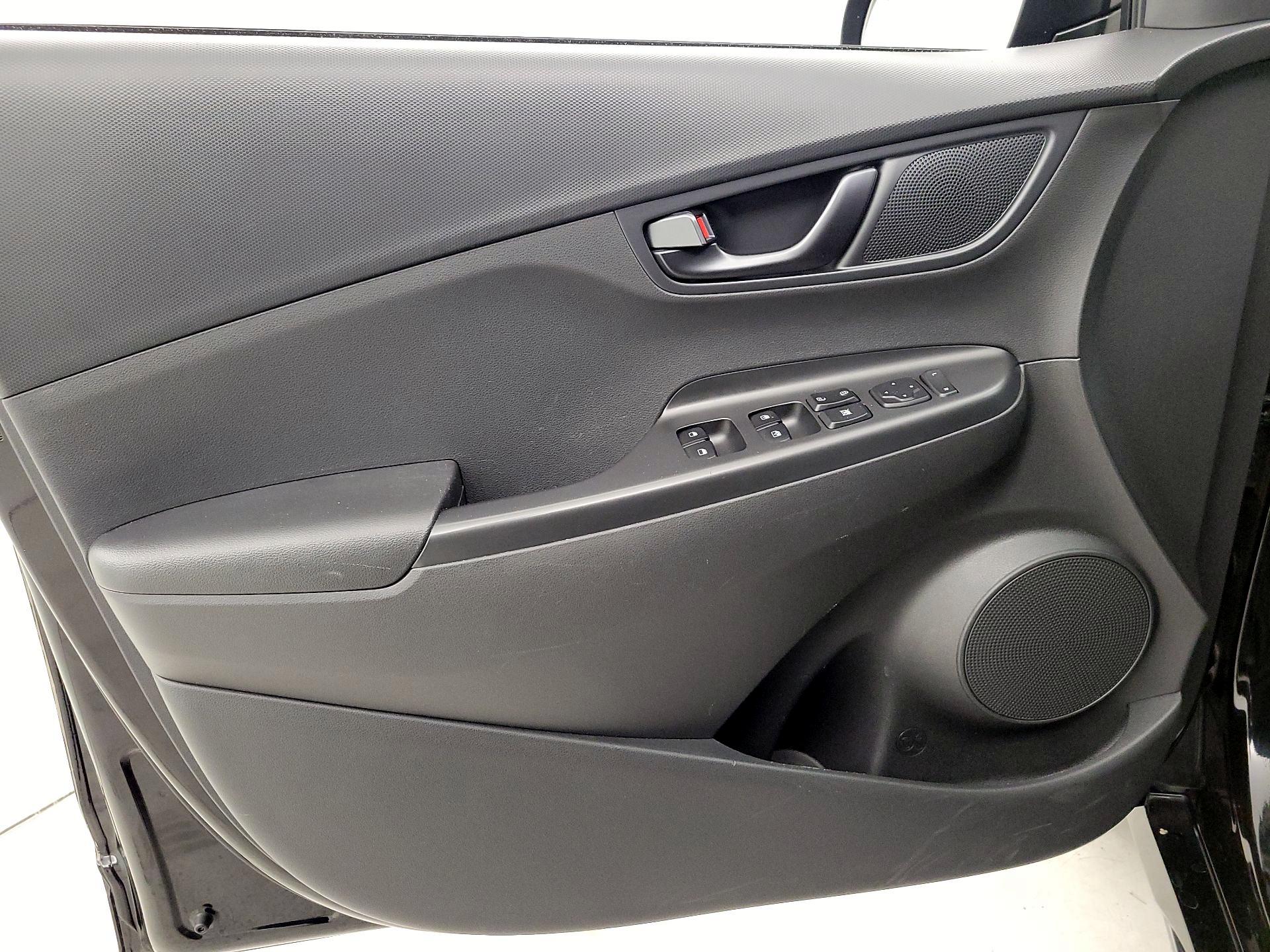 Thumbnail: 2022 Hyundai Kona - 12