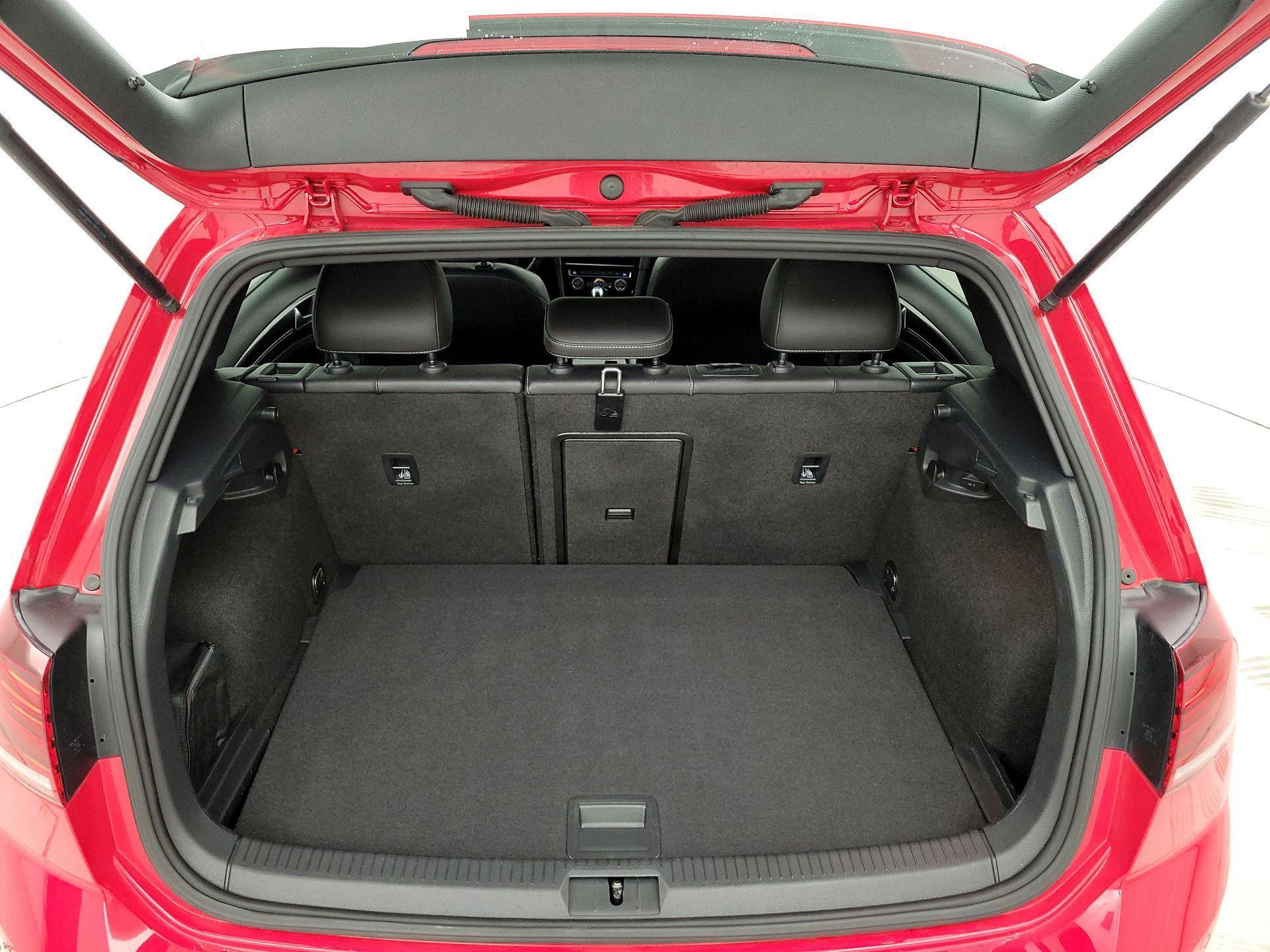 Thumbnail: 2019 Volkswagen Golf - 16