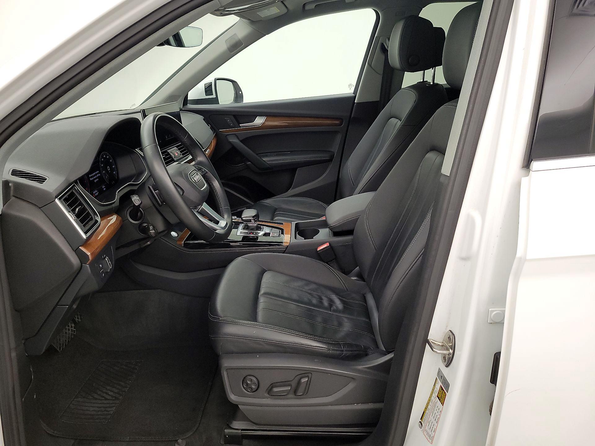 Thumbnail: 2023 Audi Q5 - 11