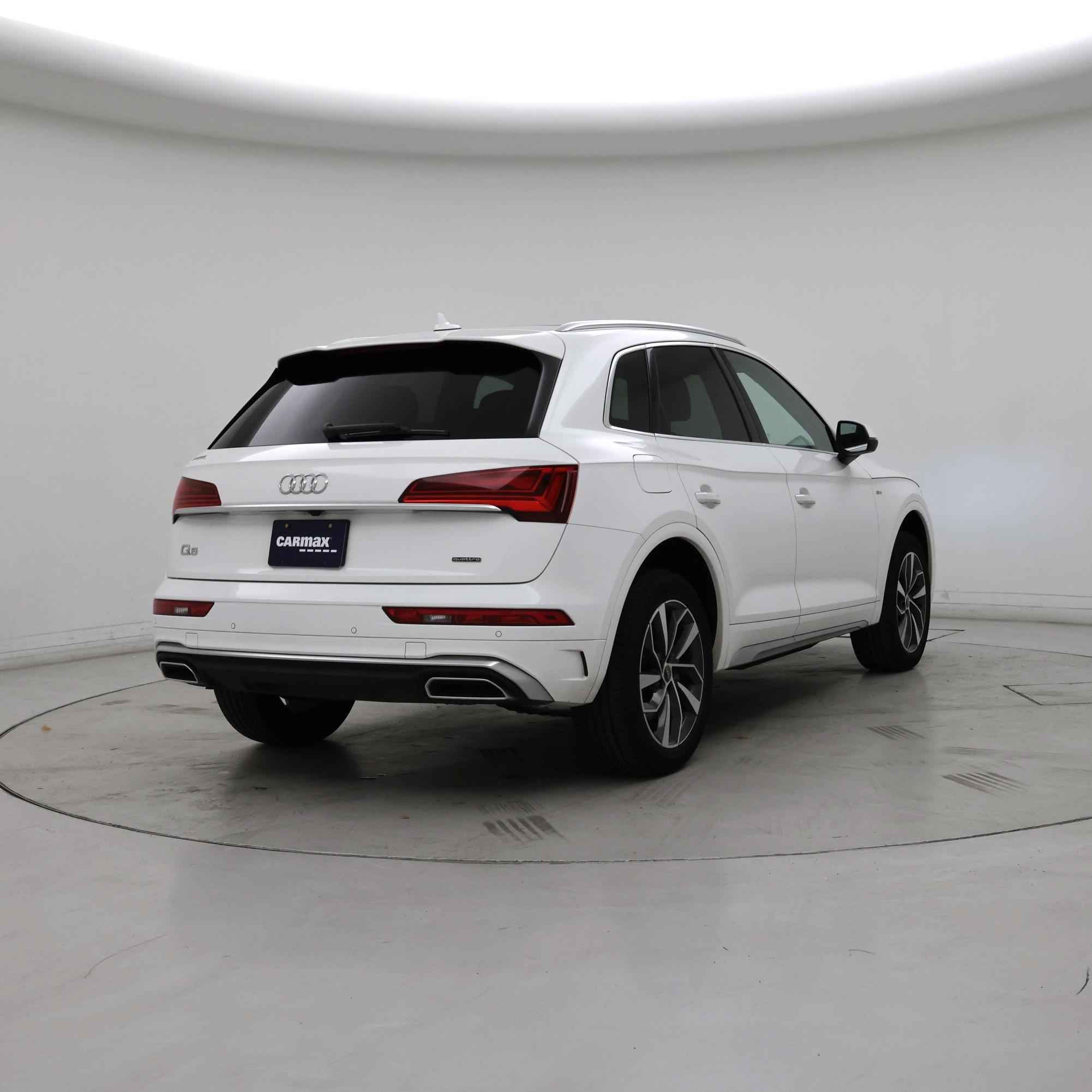 Thumbnail: 2023 Audi Q5 - 8