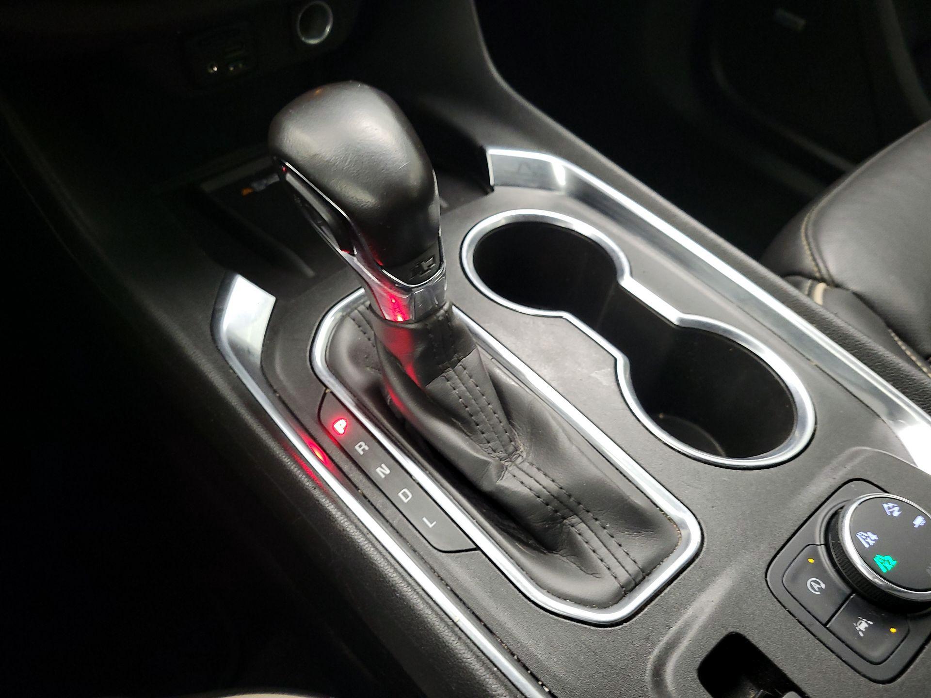 Thumbnail: 2022 Chevrolet Traverse - 15