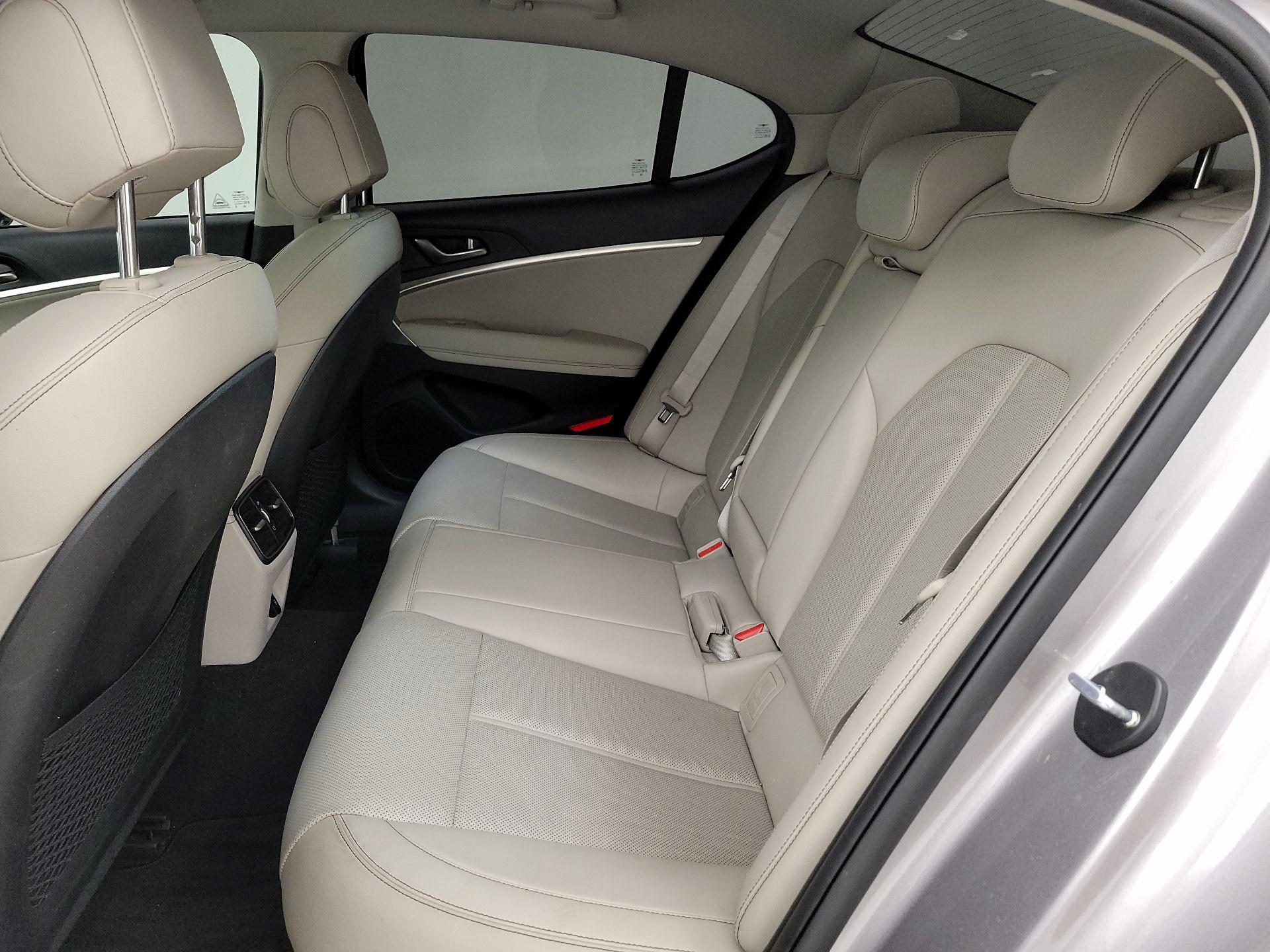 Thumbnail: 2021 Genesis G70 - 19