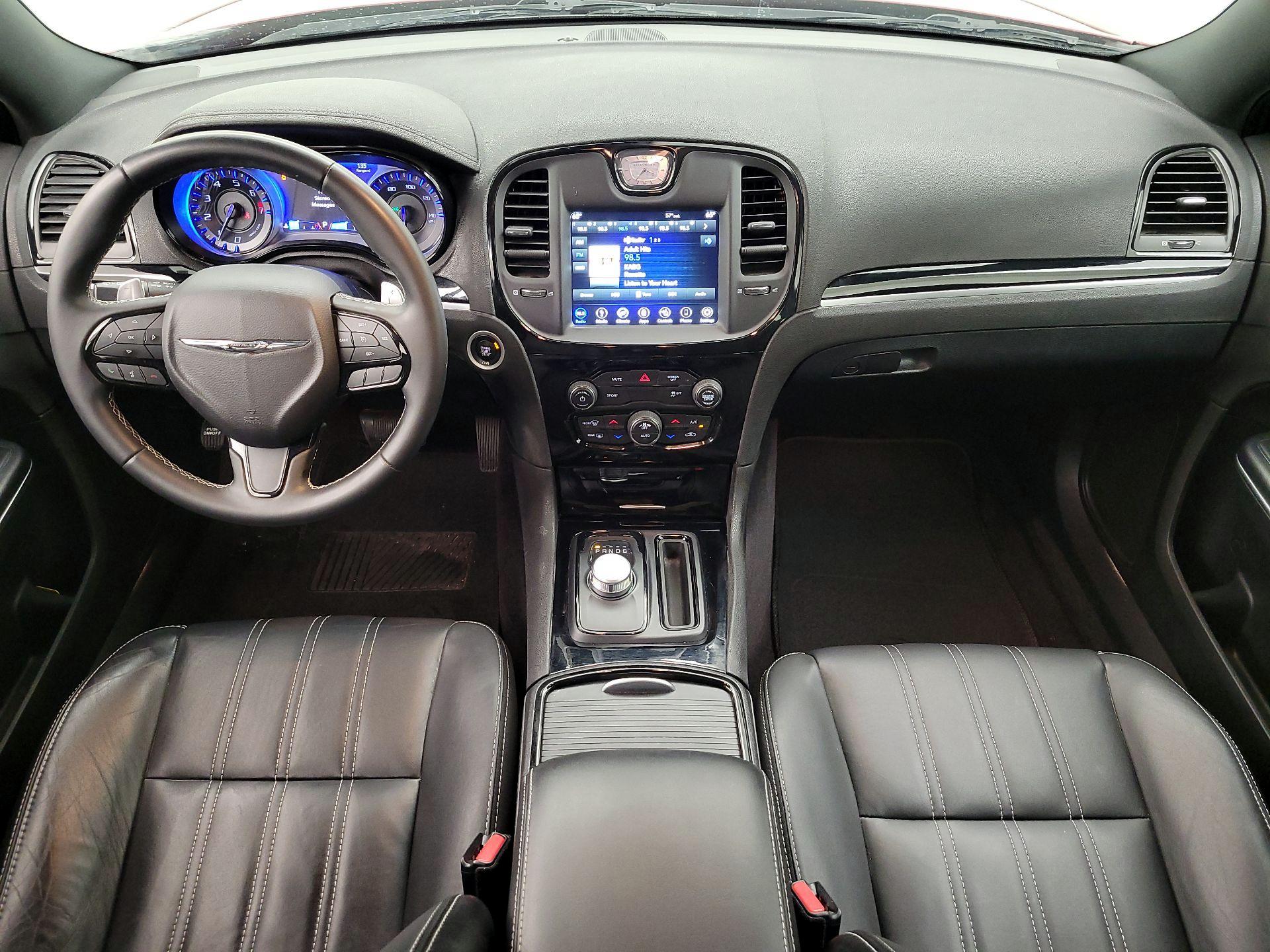 Thumbnail: 2018 Chrysler 300 - 9