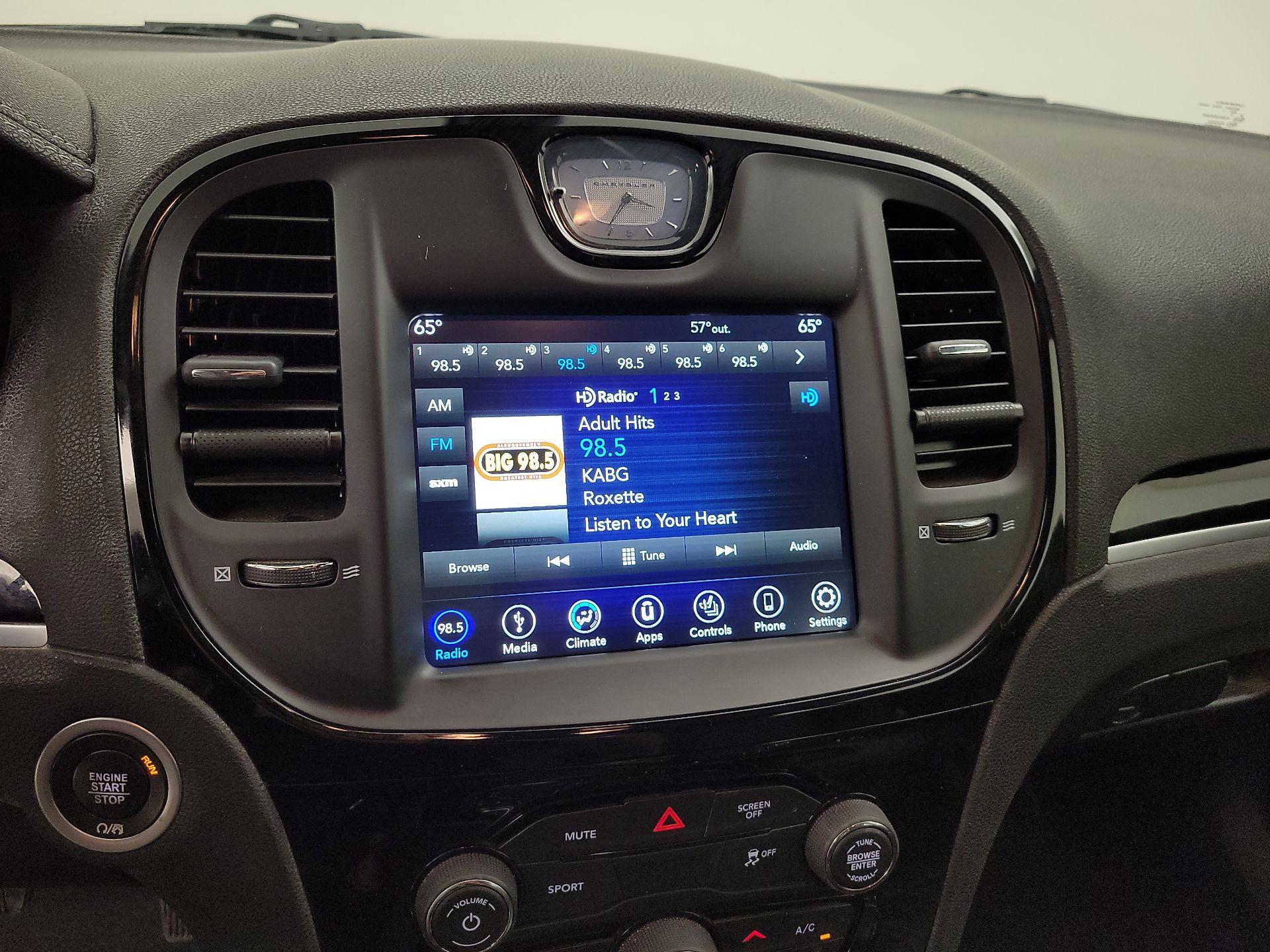 Thumbnail: 2018 Chrysler 300 - 15