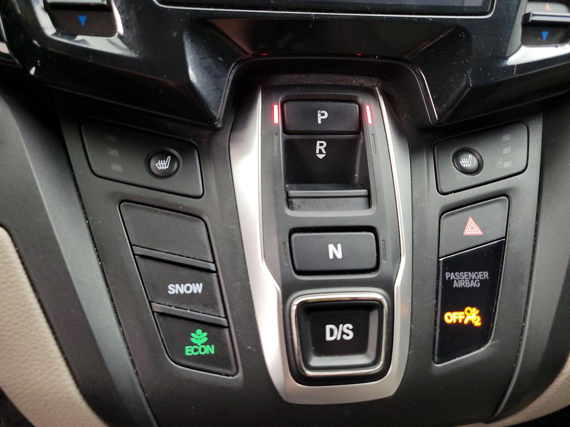 Thumbnail: 2019 Honda Odyssey - 17