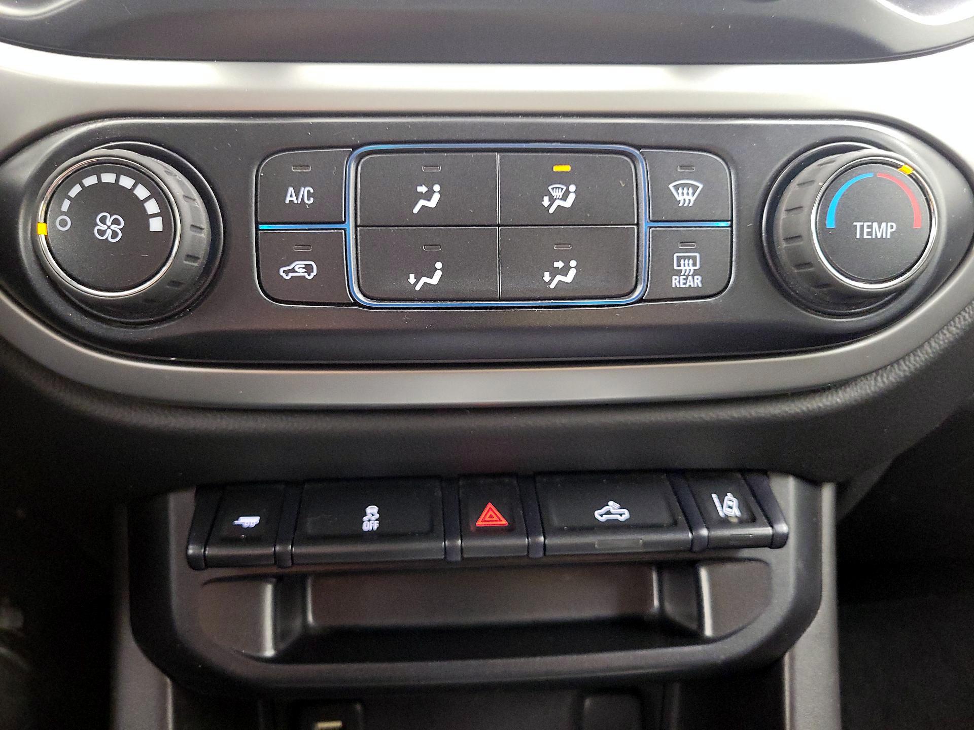 Thumbnail: 2016 Chevrolet Colorado - 16