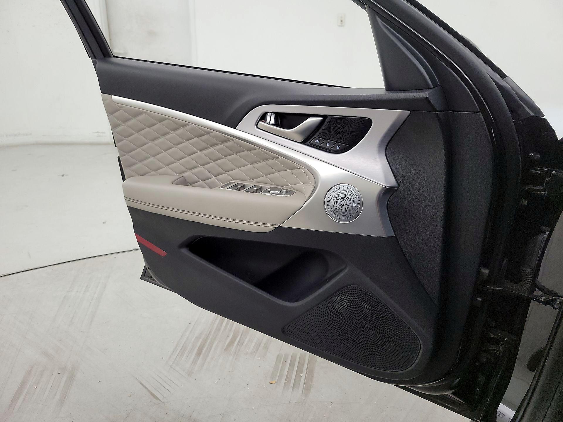 Thumbnail: 2019 Genesis G70 - 12