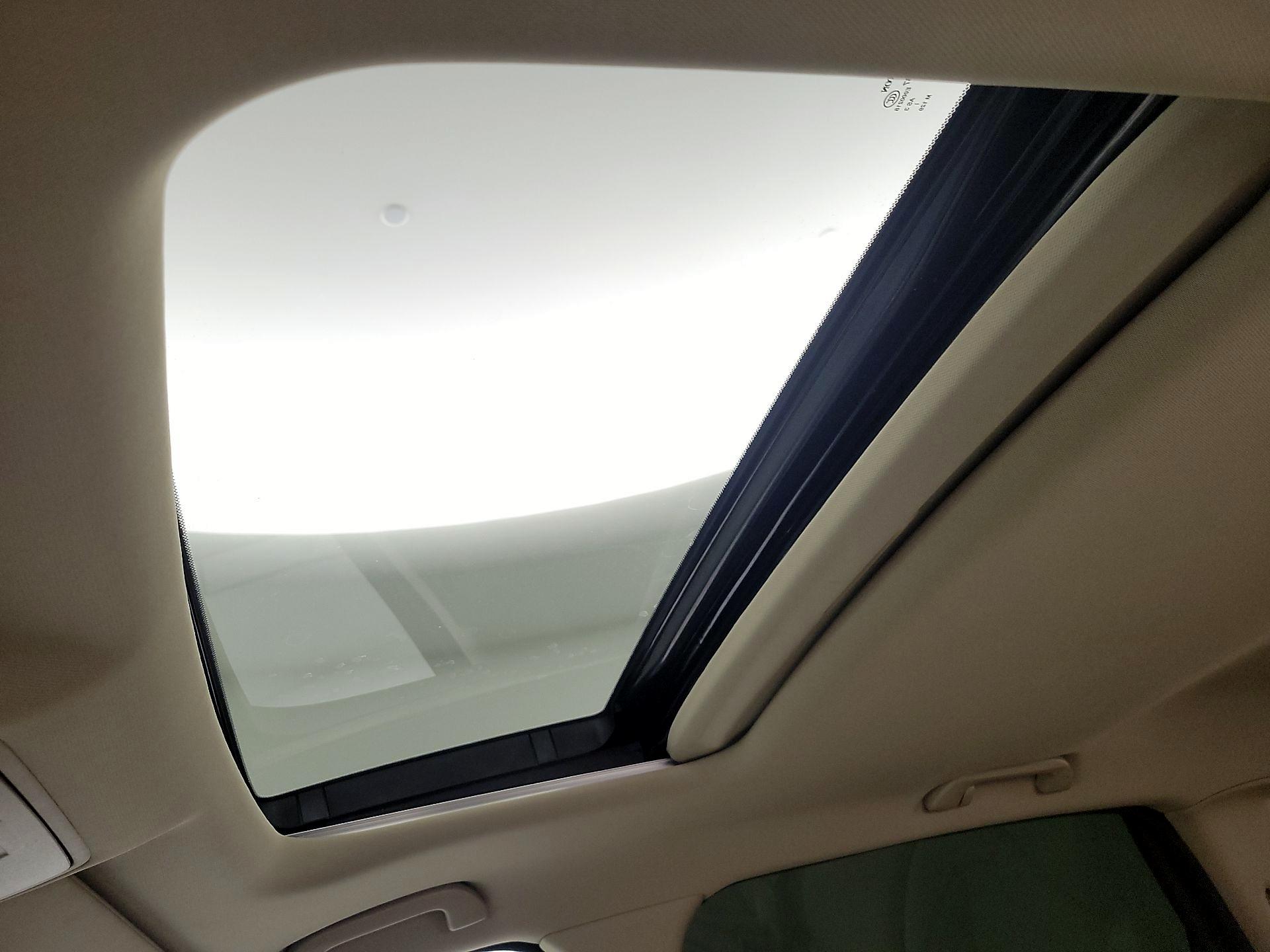 Thumbnail: 2019 Acura MDX - 19