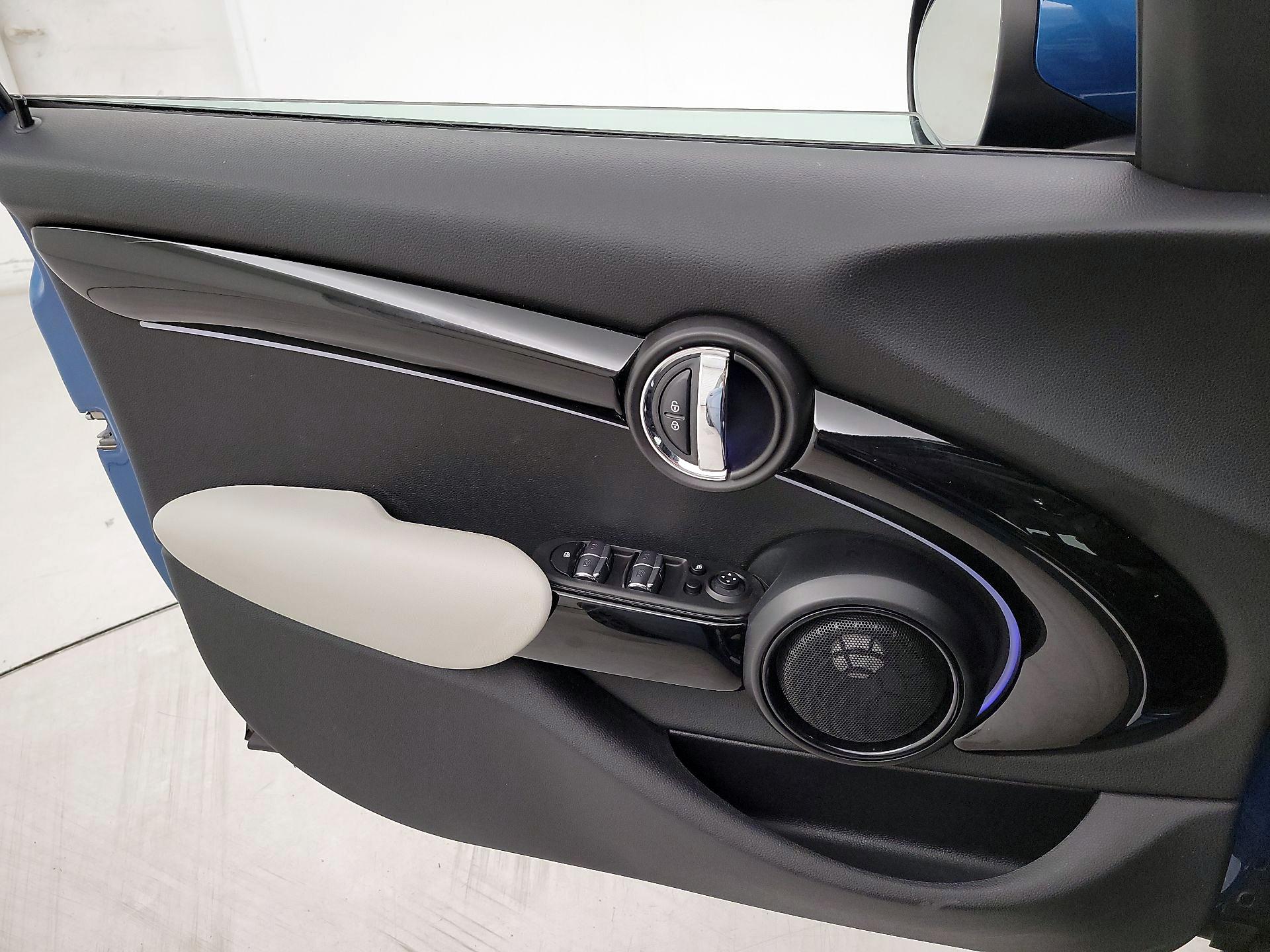 Thumbnail: 2022 MINI Cooper Hardtop - 12