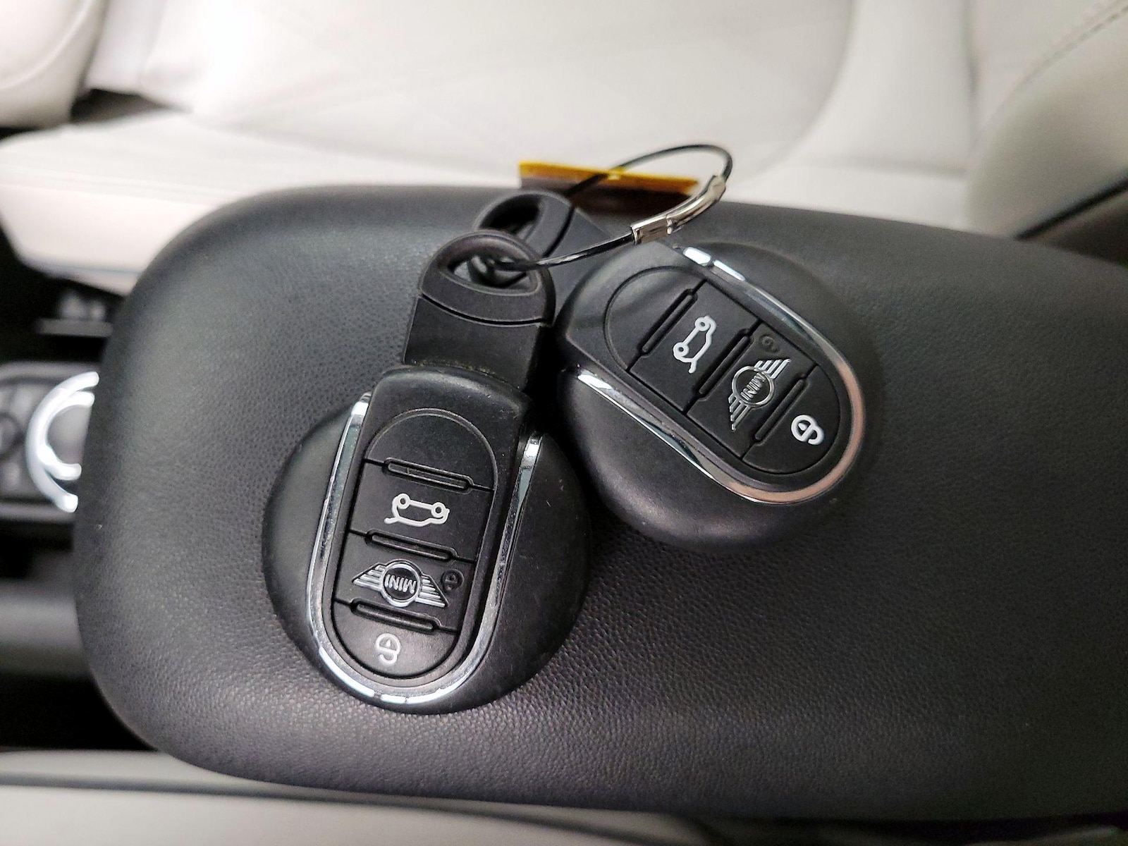 2022 MINI Hardtop 4 Door S - Photo 25