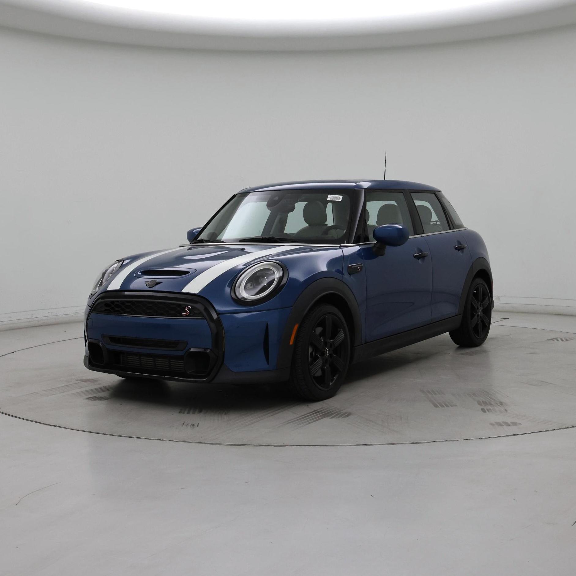 Thumbnail: 2022 MINI Cooper Hardtop - 4