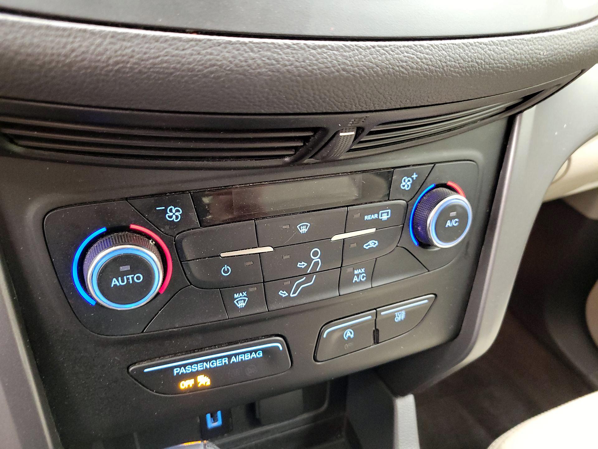 Thumbnail: 2017 Ford Escape - 14