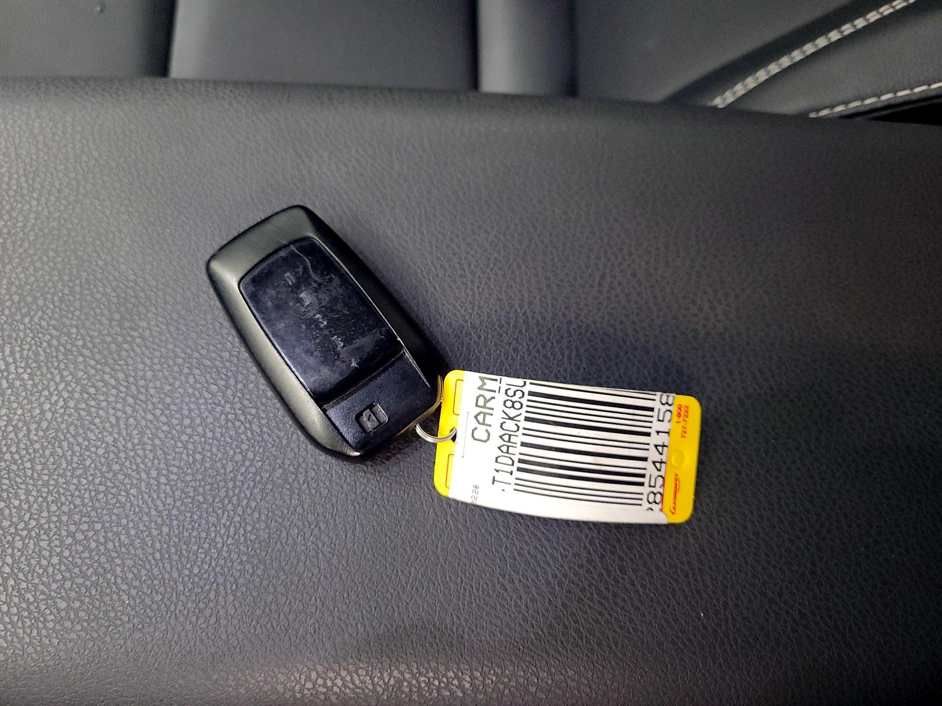 Thumbnail: 2025 Toyota Camry - 18