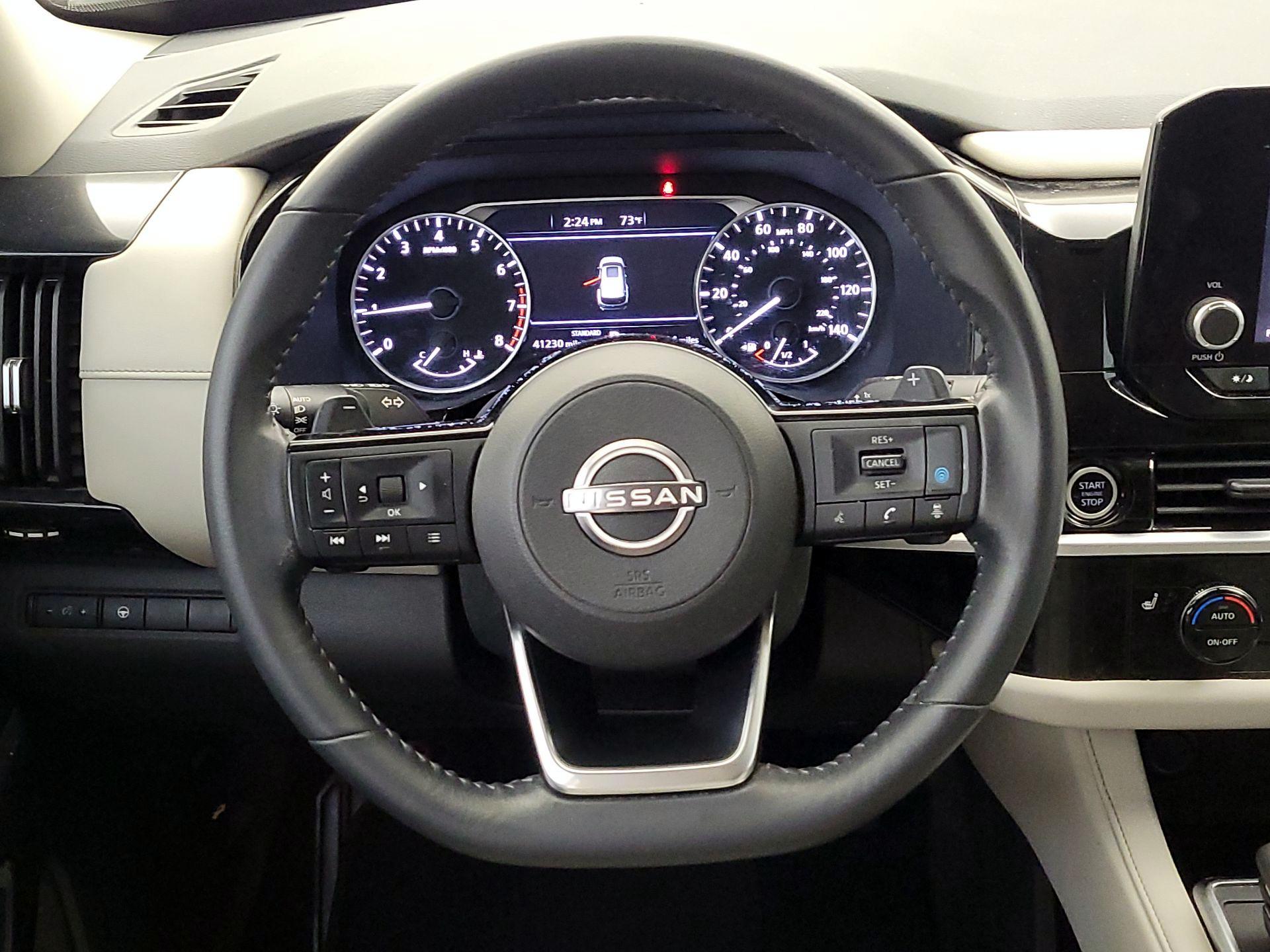 Thumbnail: 2022 Nissan Pathfinder - 10