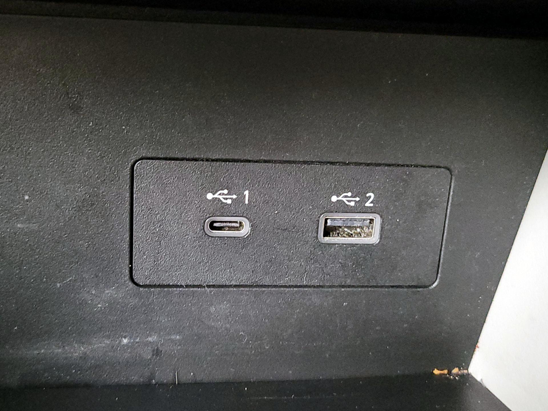 Thumbnail: 2022 Nissan Pathfinder - 18