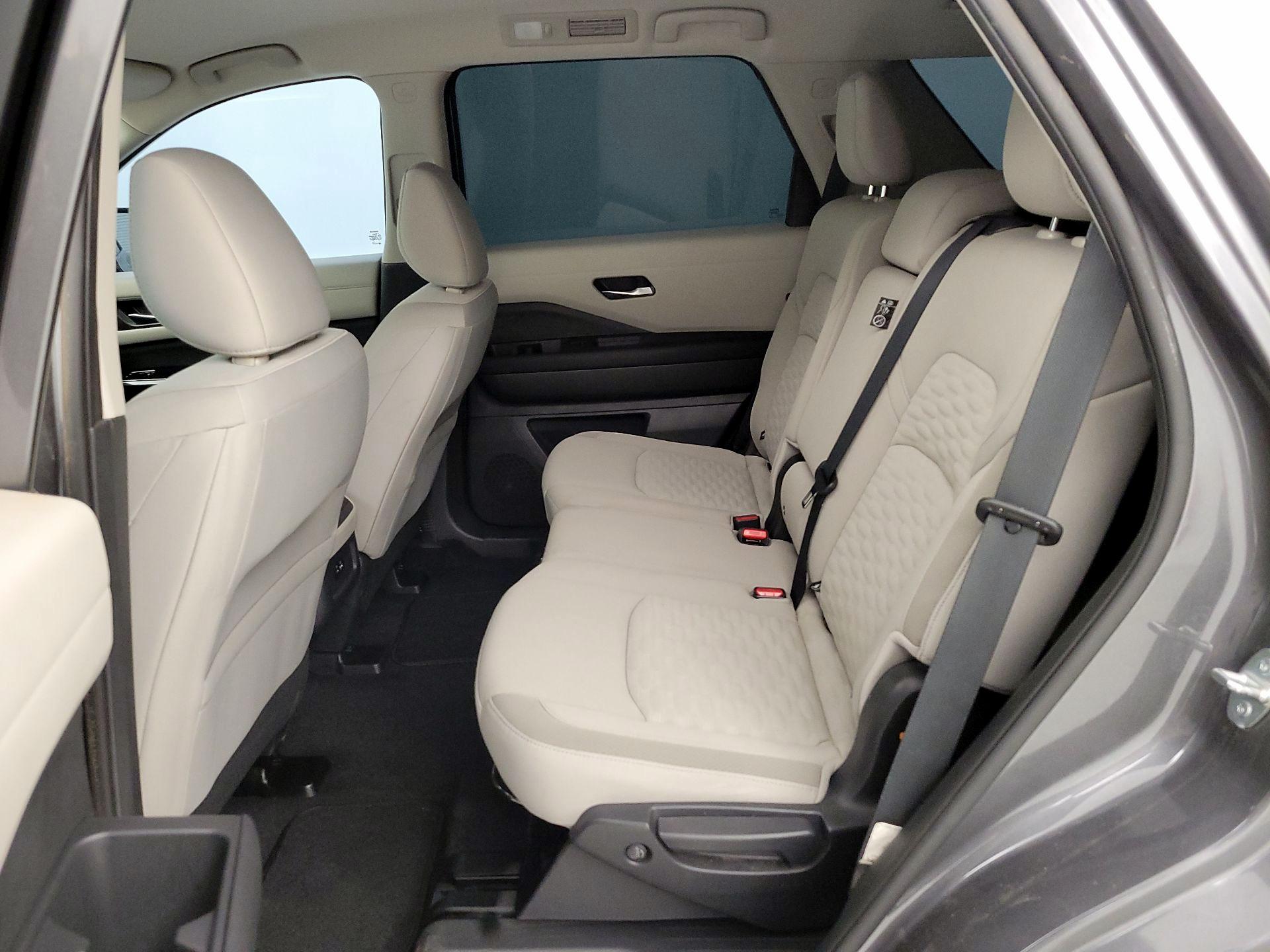 Thumbnail: 2022 Nissan Pathfinder - 19