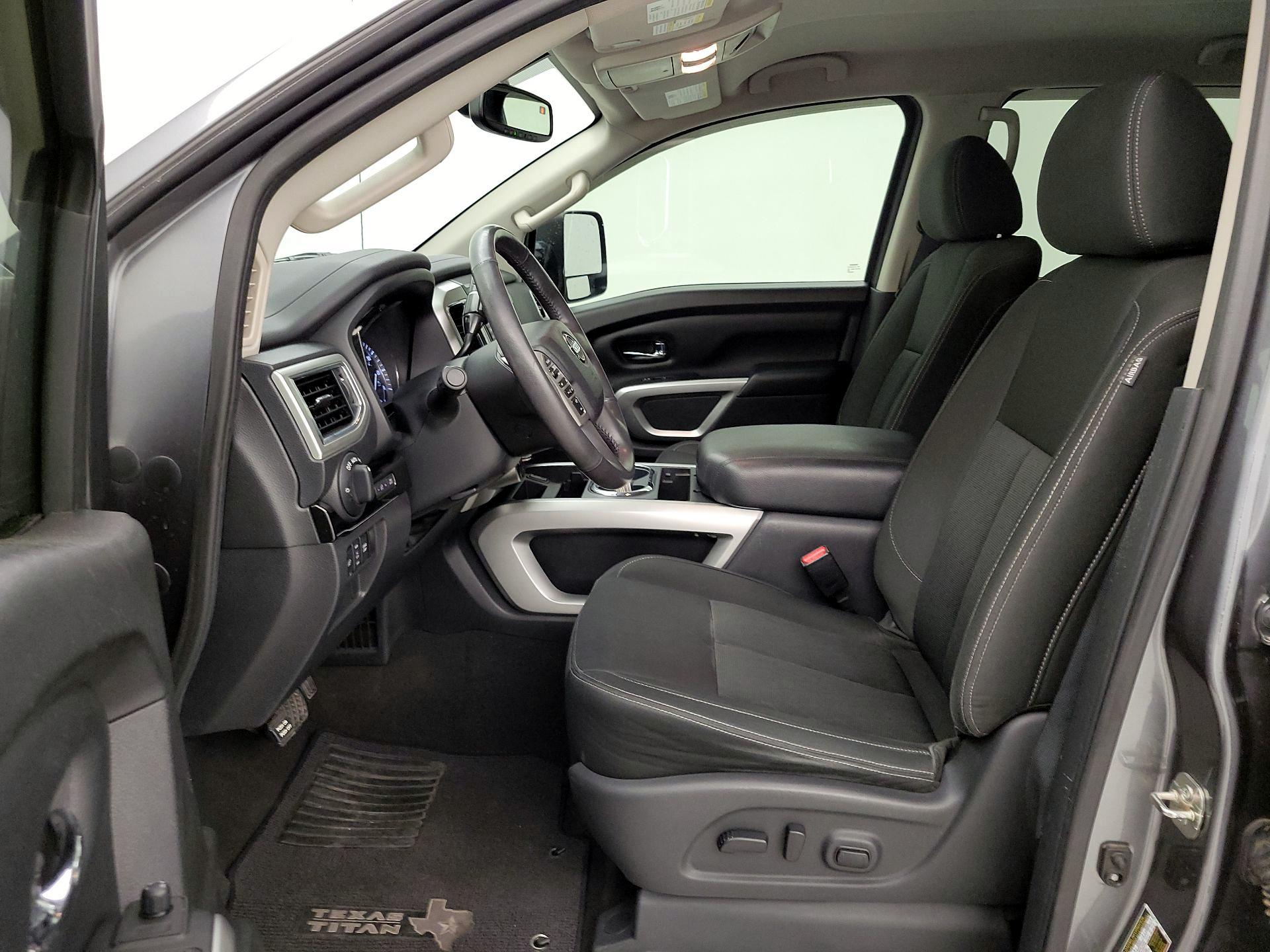 Thumbnail: 2017 Nissan Titan - 11