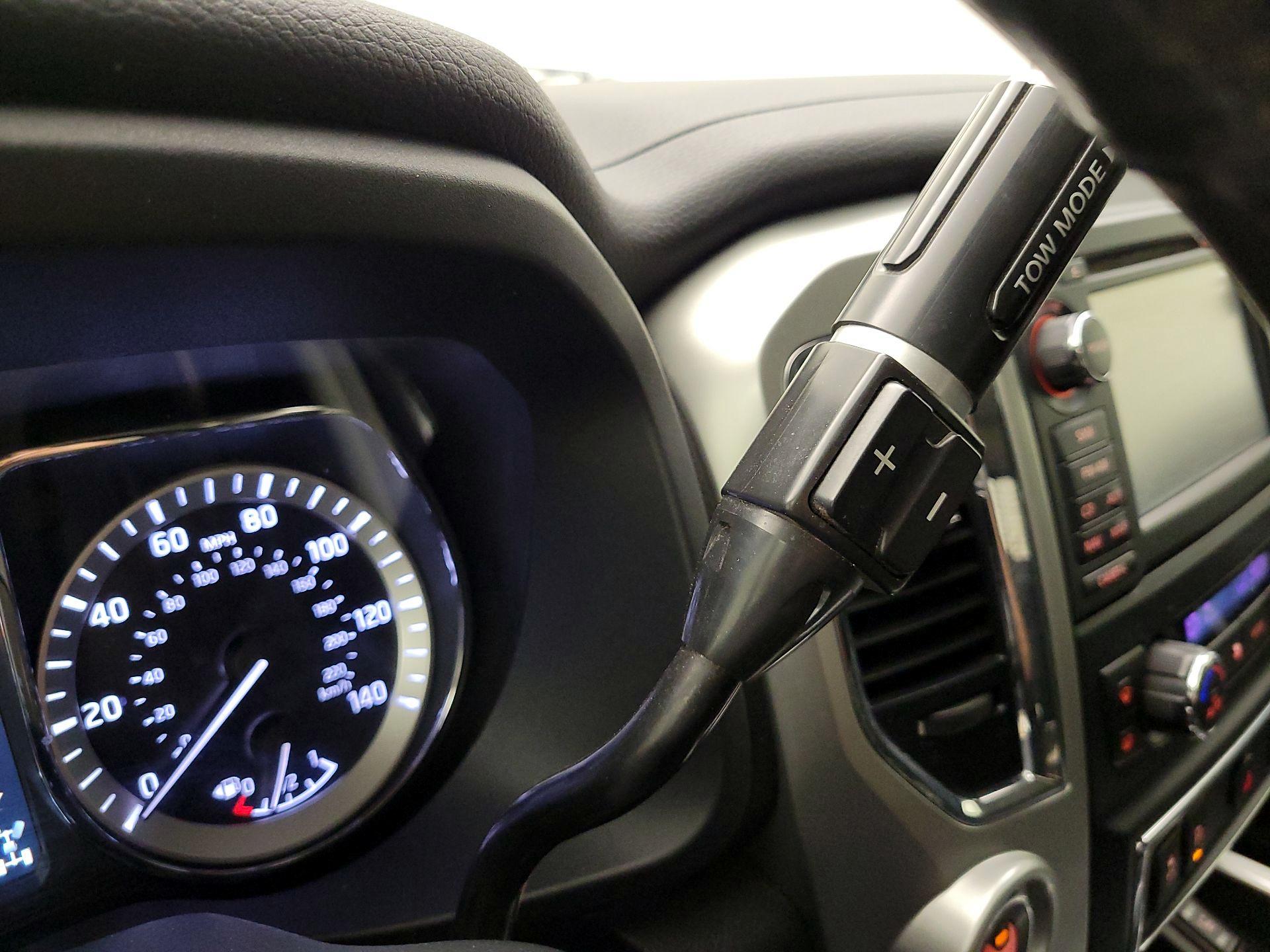 Thumbnail: 2017 Nissan Titan - 15