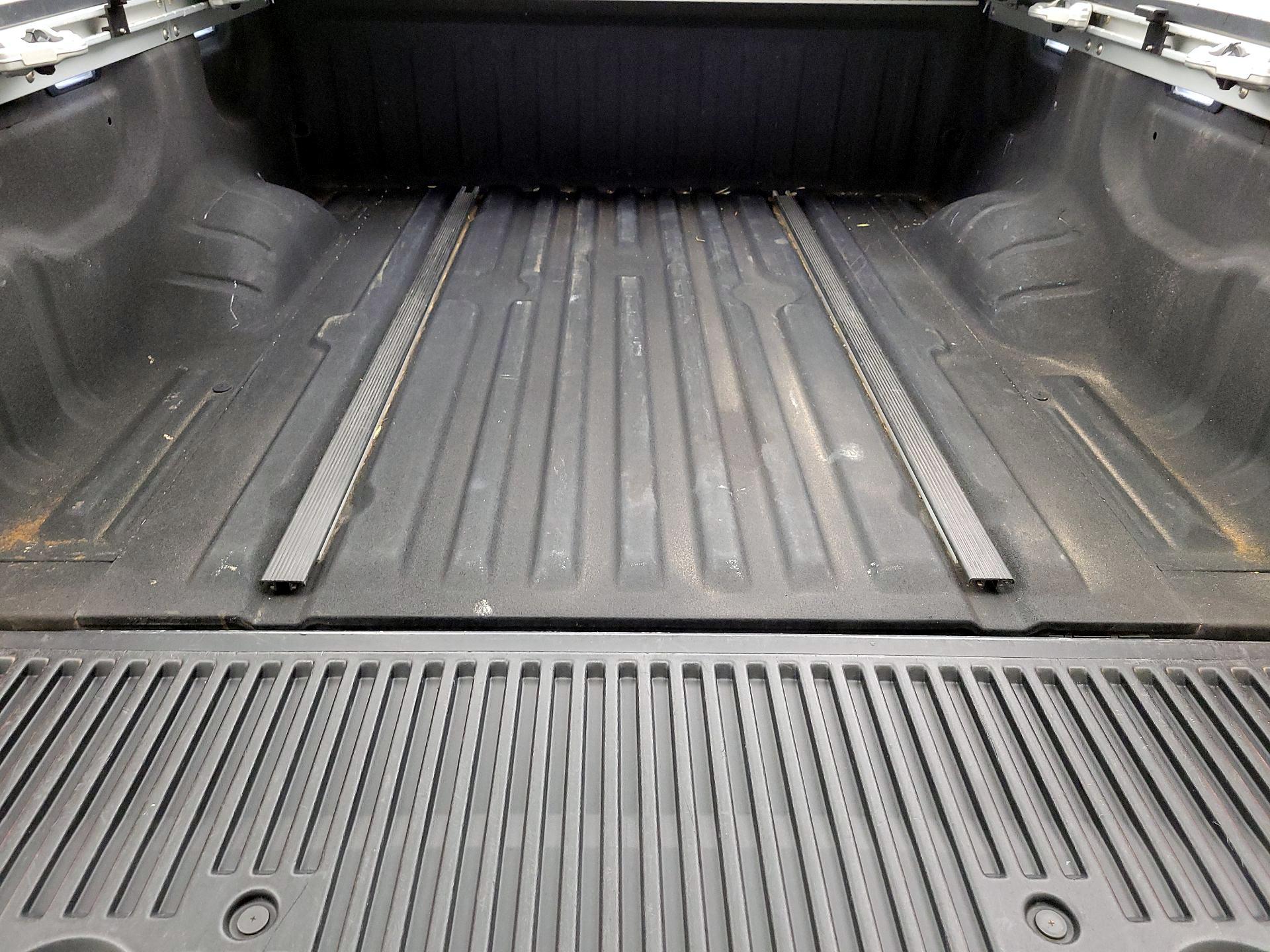 Thumbnail: 2017 Nissan Titan - 16