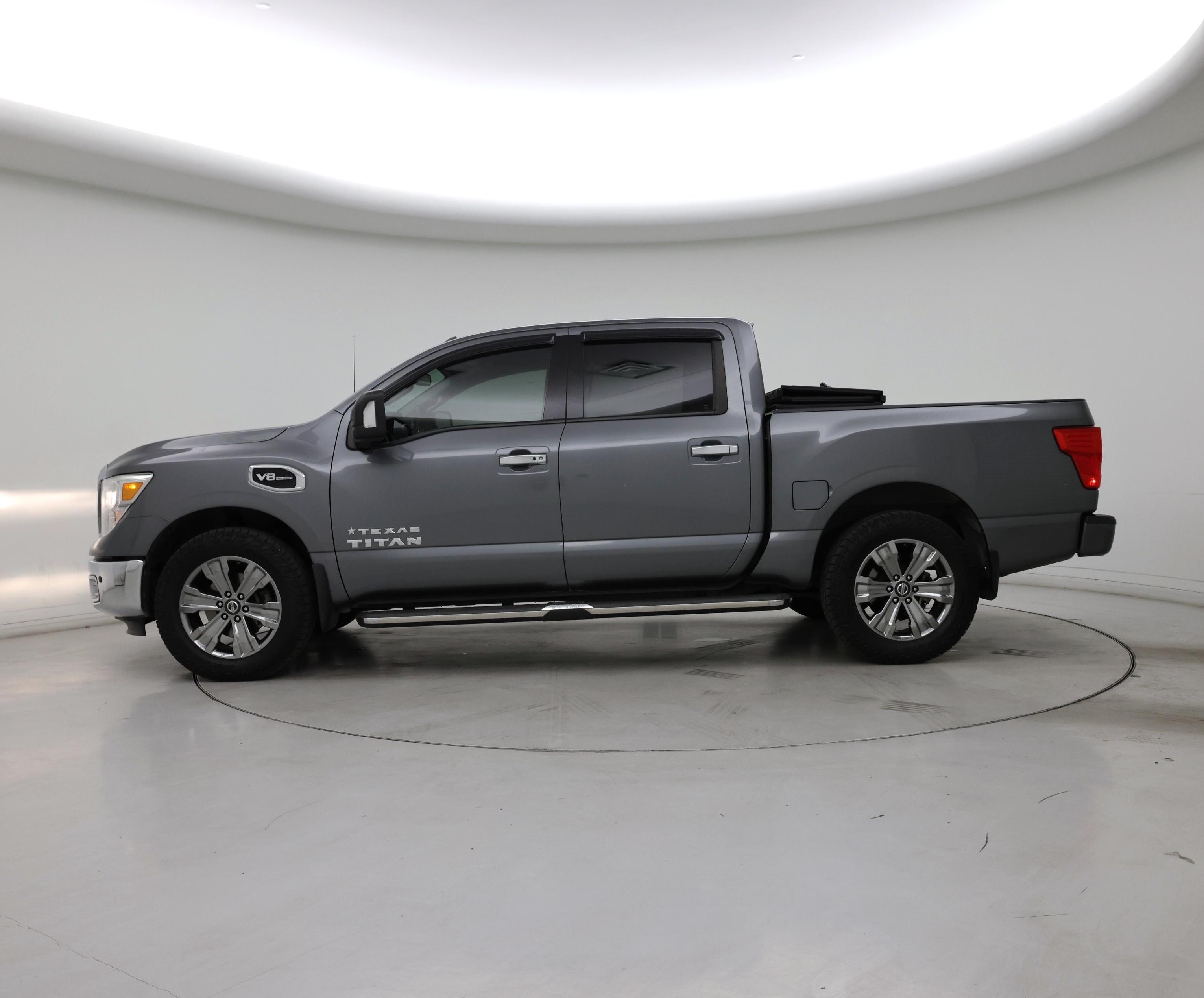 Thumbnail: 2017 Nissan Titan - 3