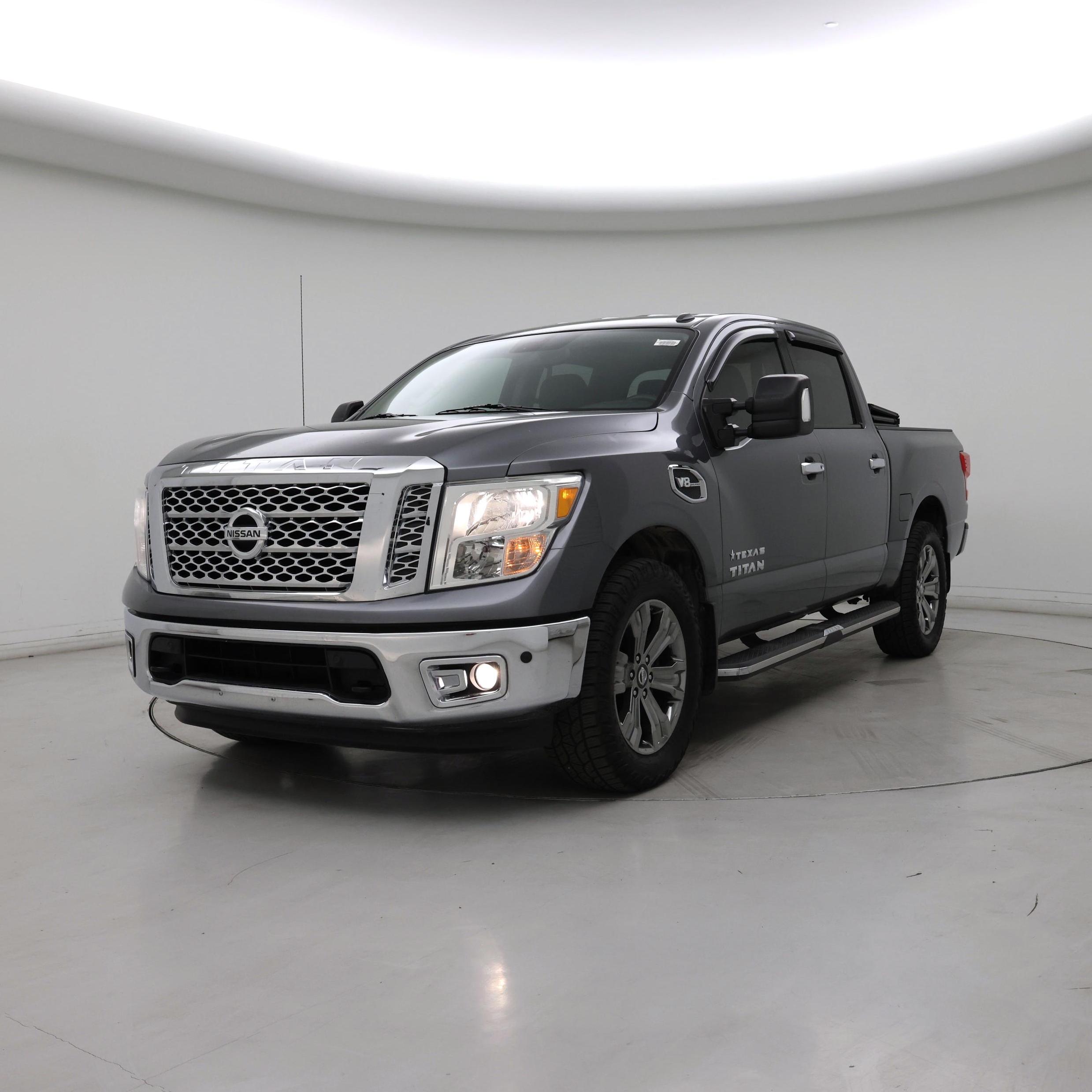 Thumbnail: 2017 Nissan Titan - 4