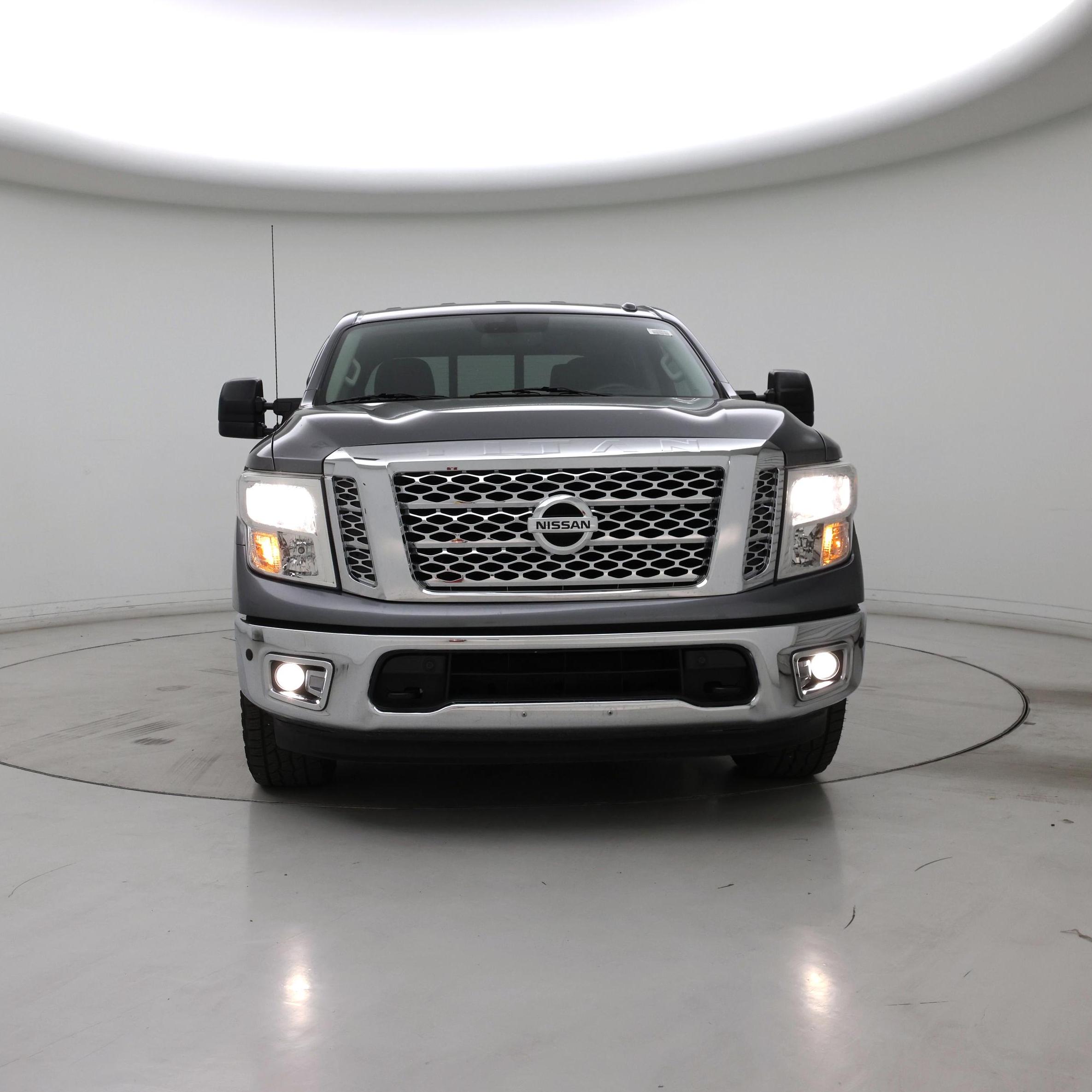 Thumbnail: 2017 Nissan Titan - 5