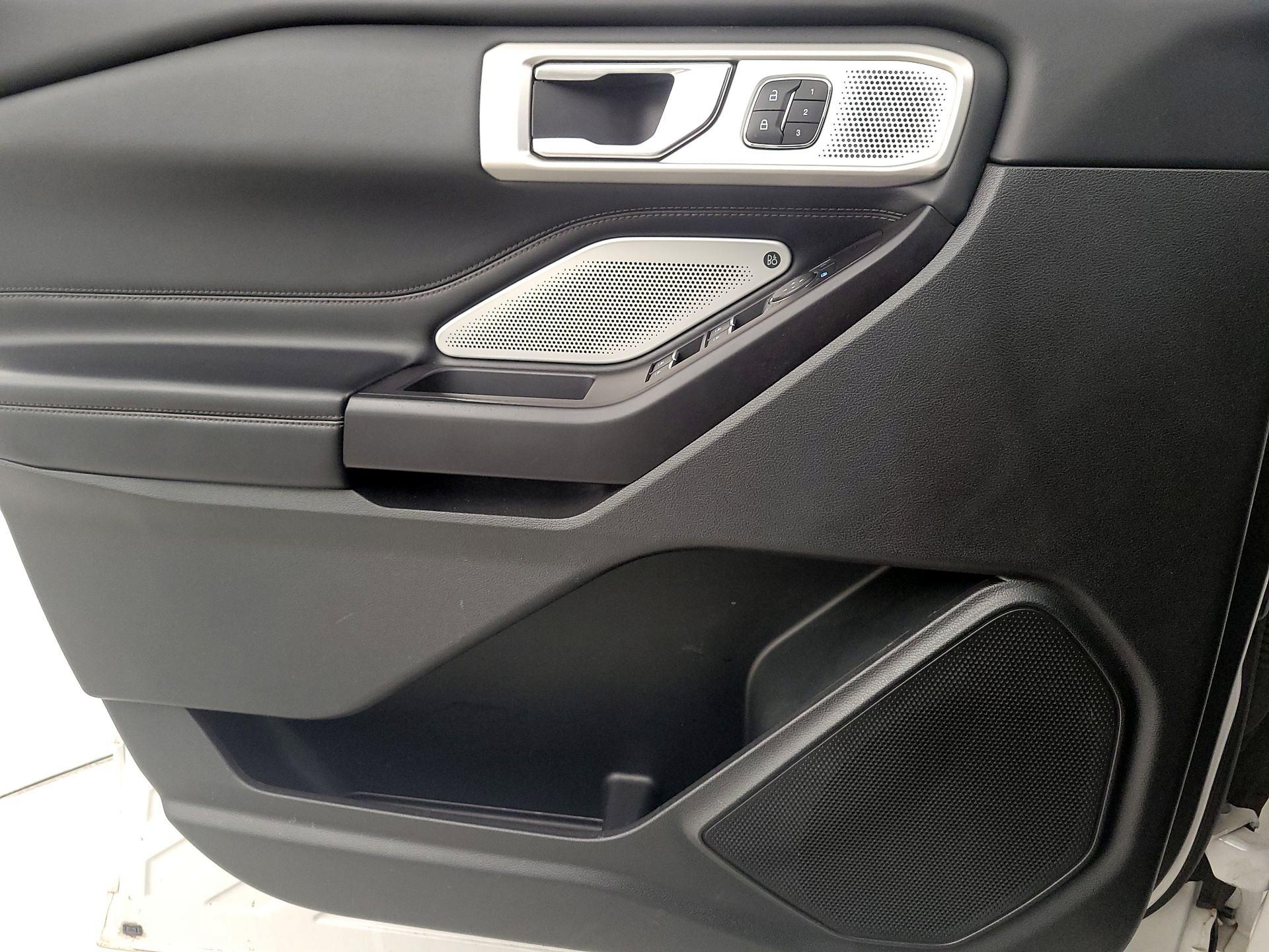 Thumbnail: 2020 Ford Explorer - 12