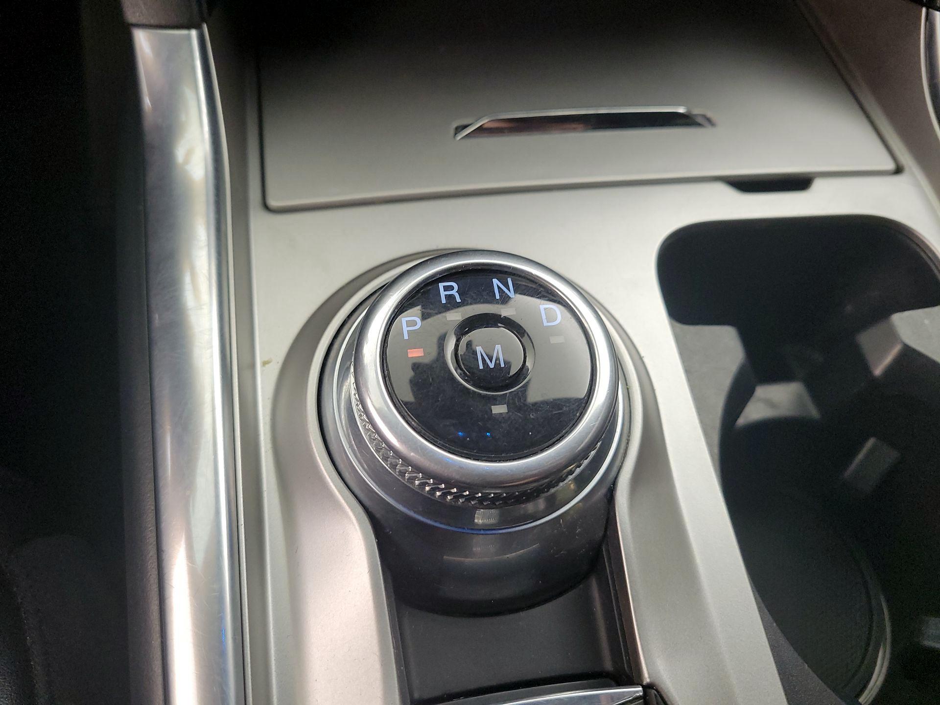 Thumbnail: 2020 Ford Explorer - 15