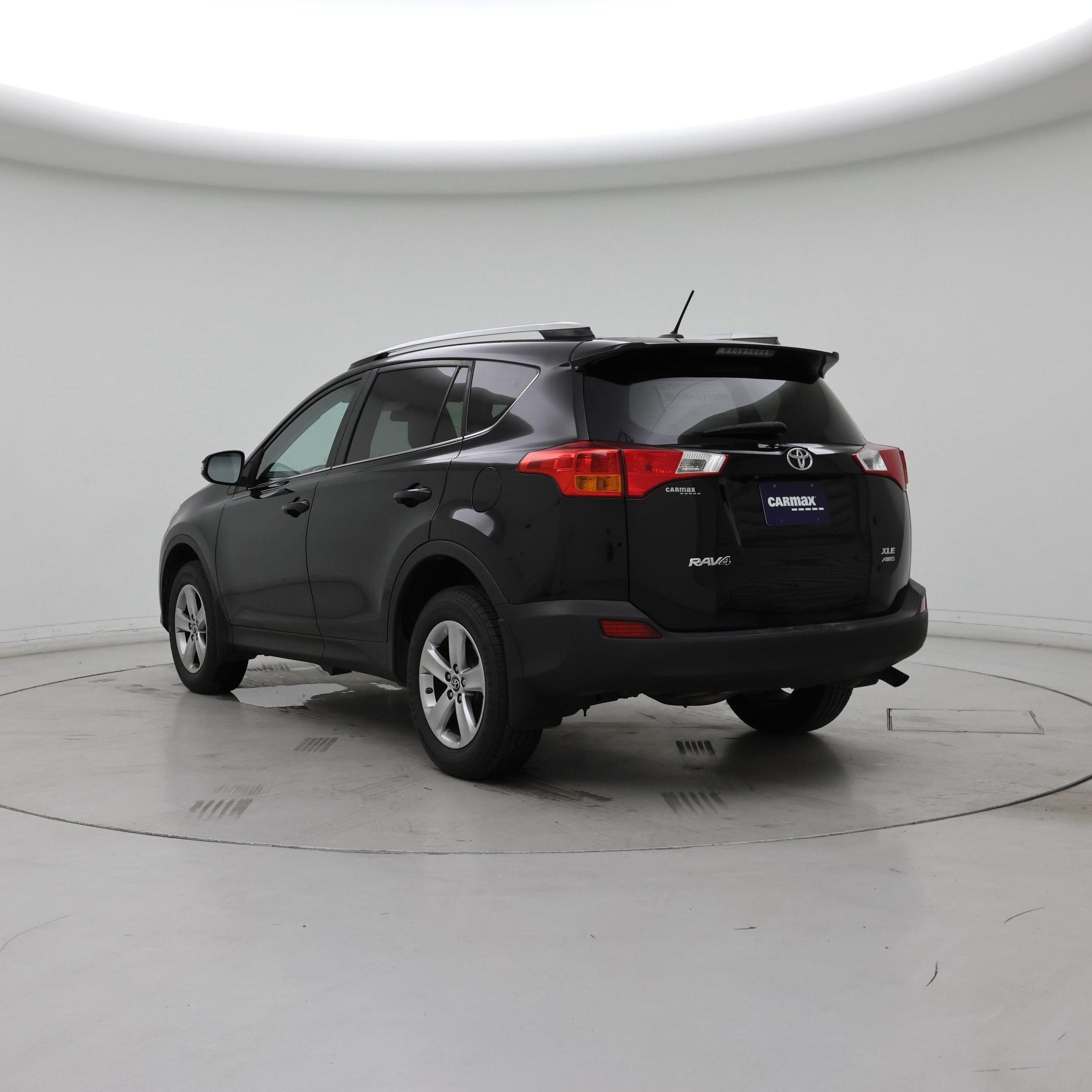 Thumbnail: 2015 Toyota RAV4 - 2