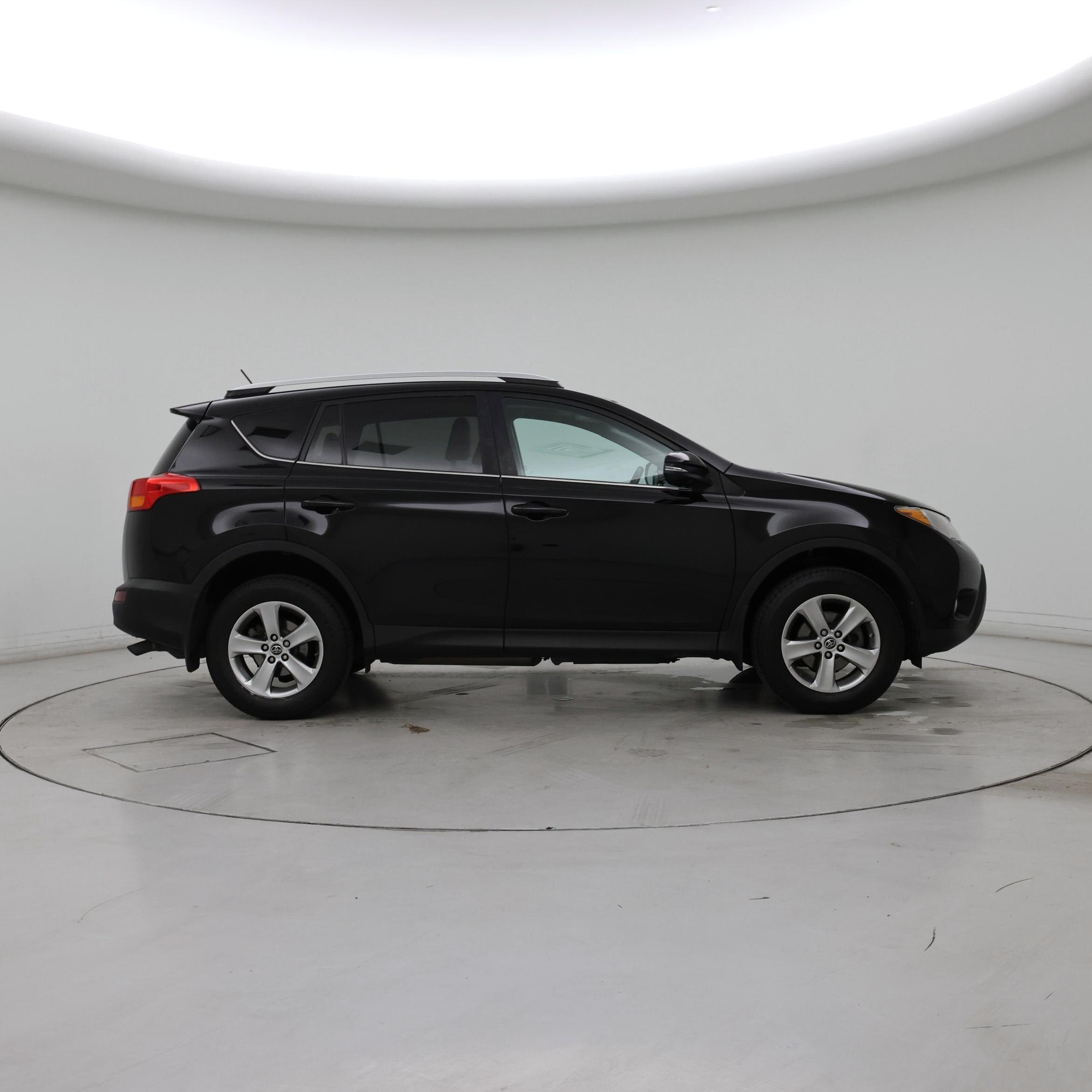Thumbnail: 2015 Toyota RAV4 - 7