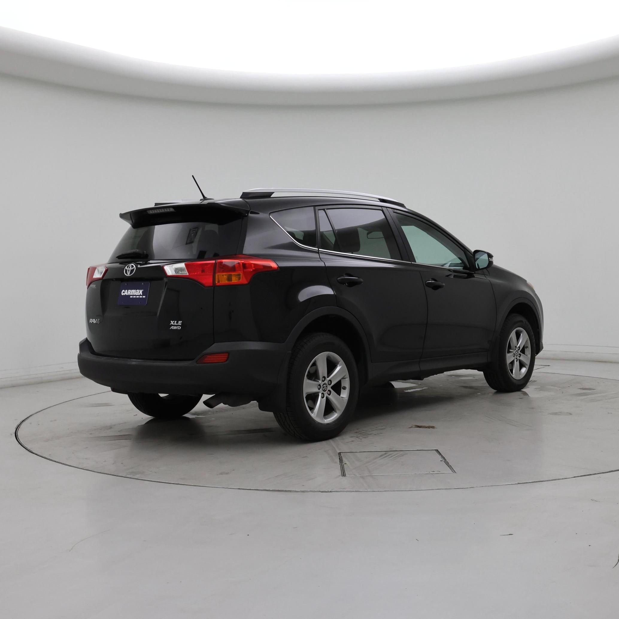 Thumbnail: 2015 Toyota RAV4 - 8