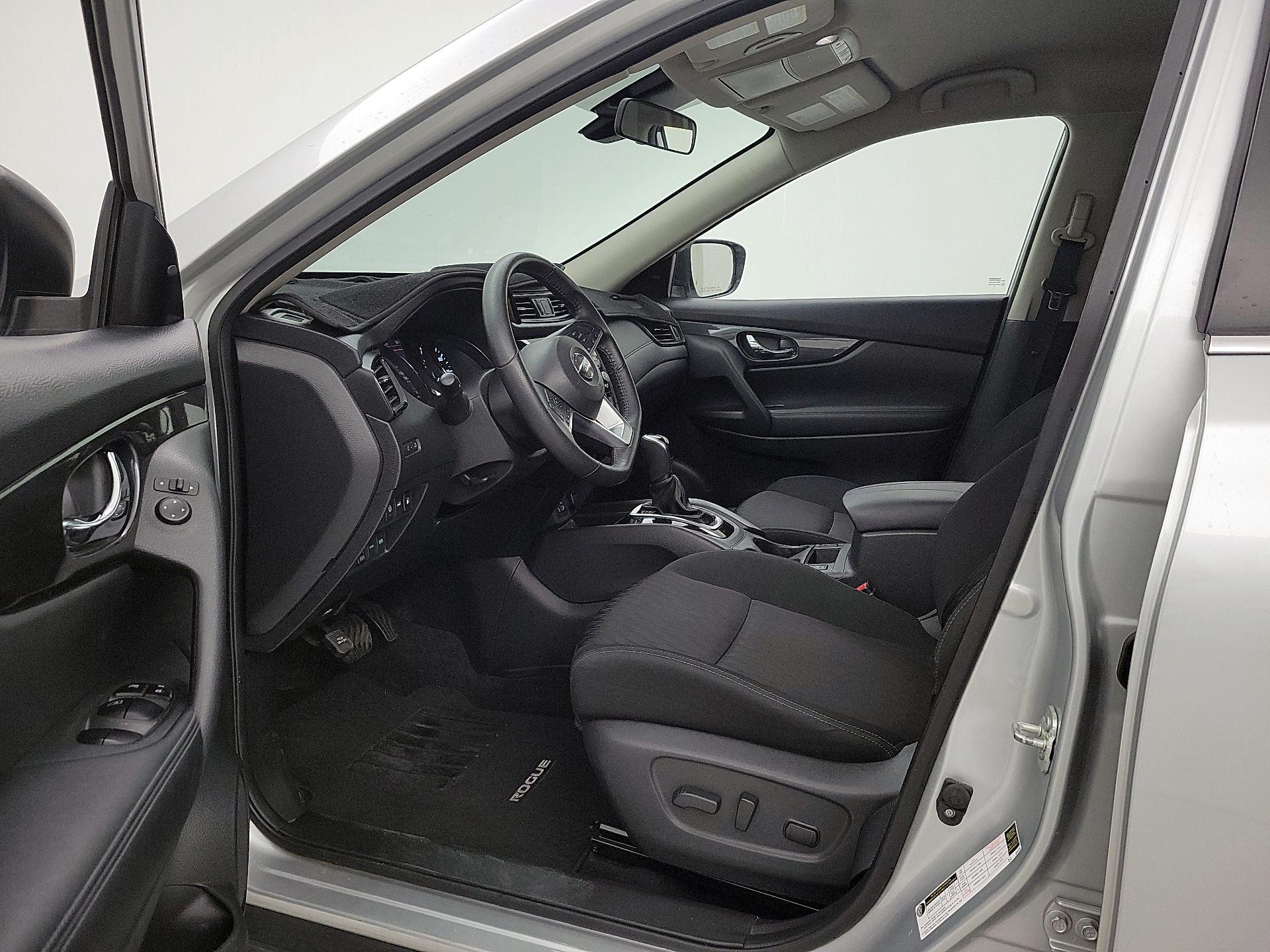 Thumbnail: 2020 Nissan Rogue - 11