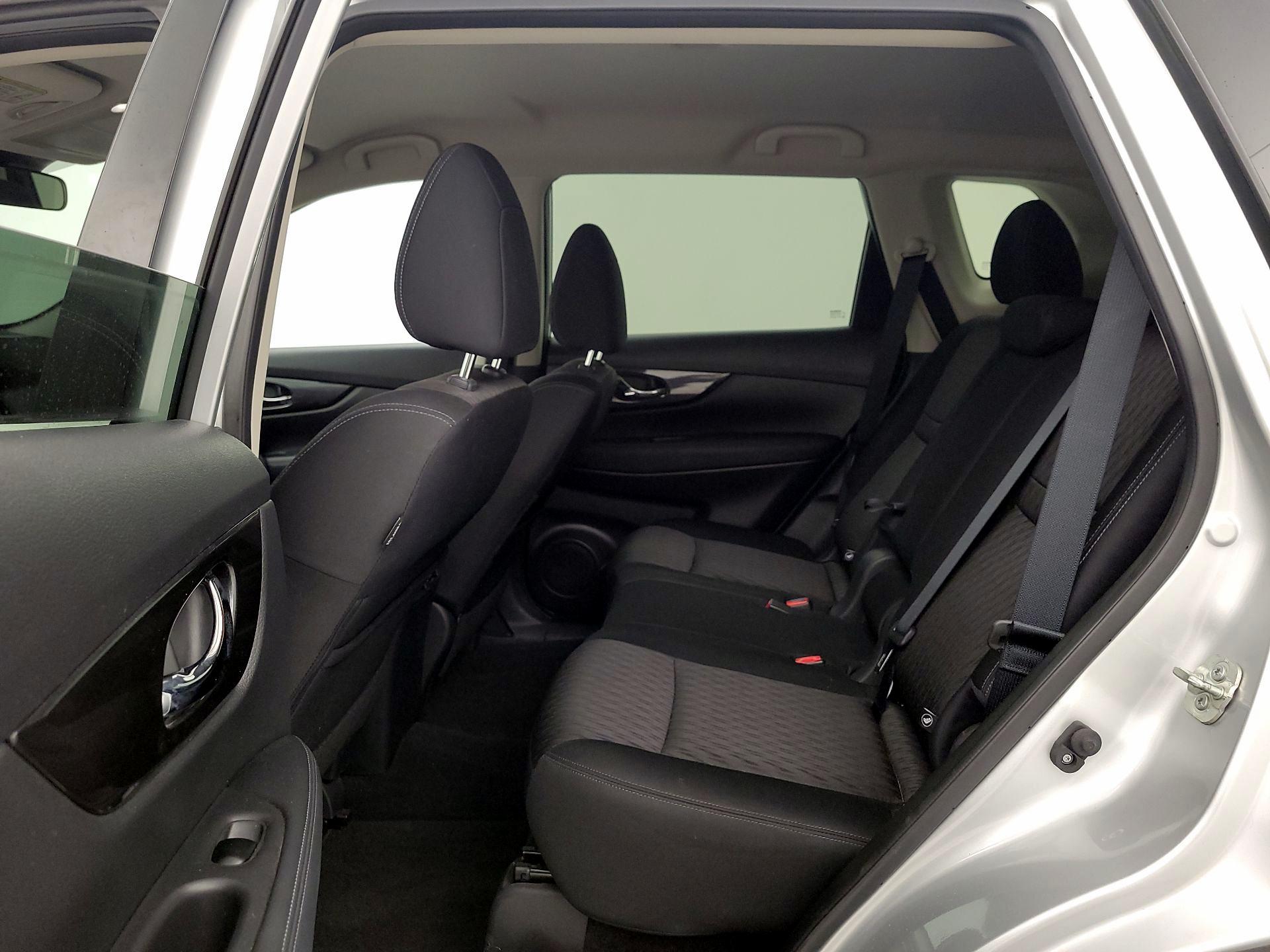 Thumbnail: 2020 Nissan Rogue - 19