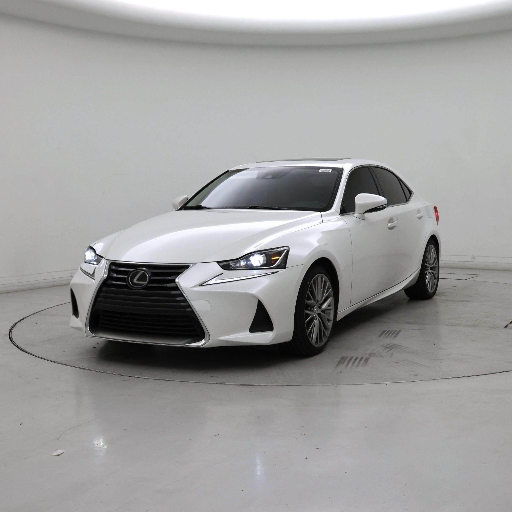 Thumbnail: 2018 Lexus IS - 4